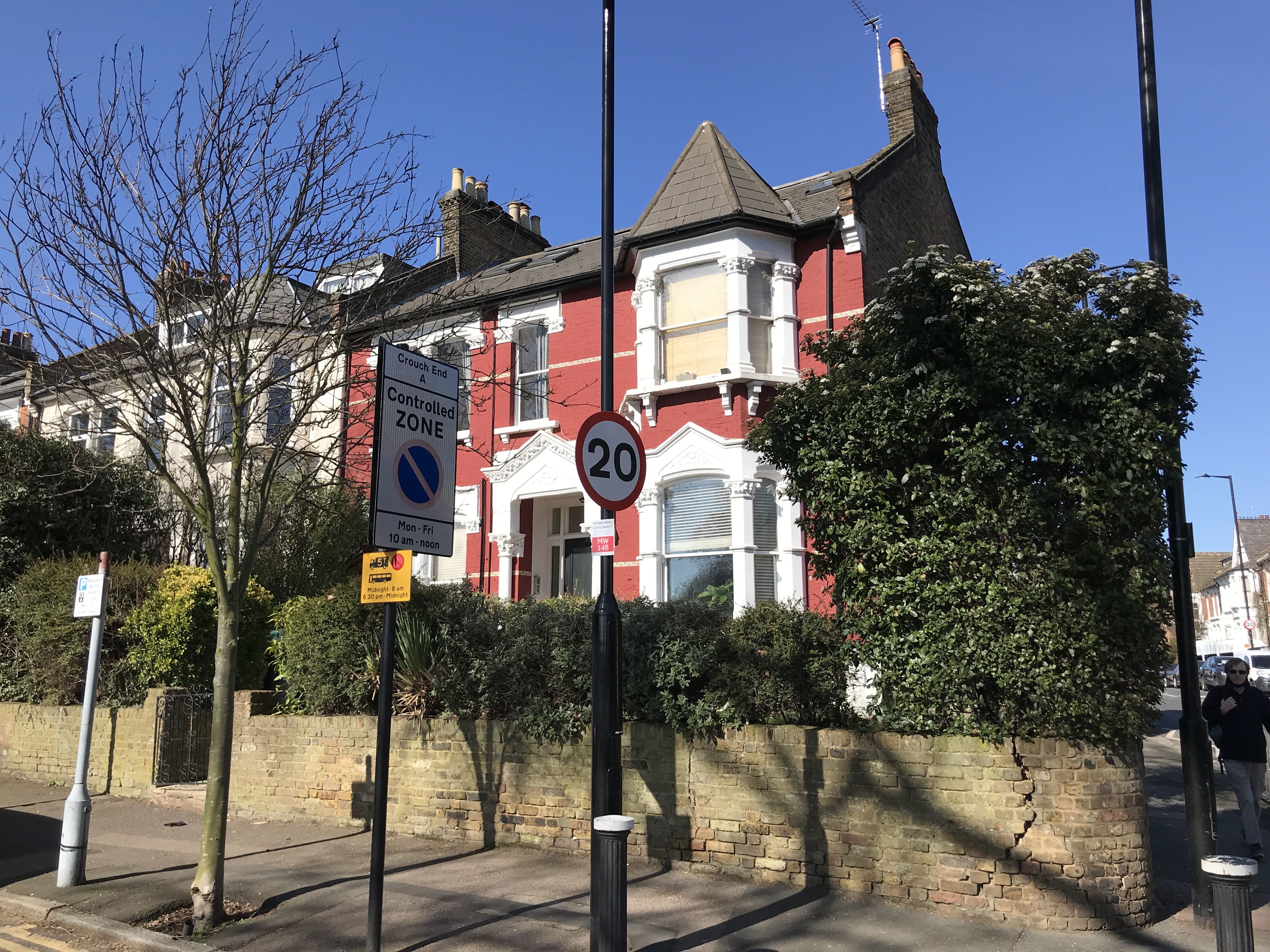 VACANT - Leasehold Self Contained First Floor Flat