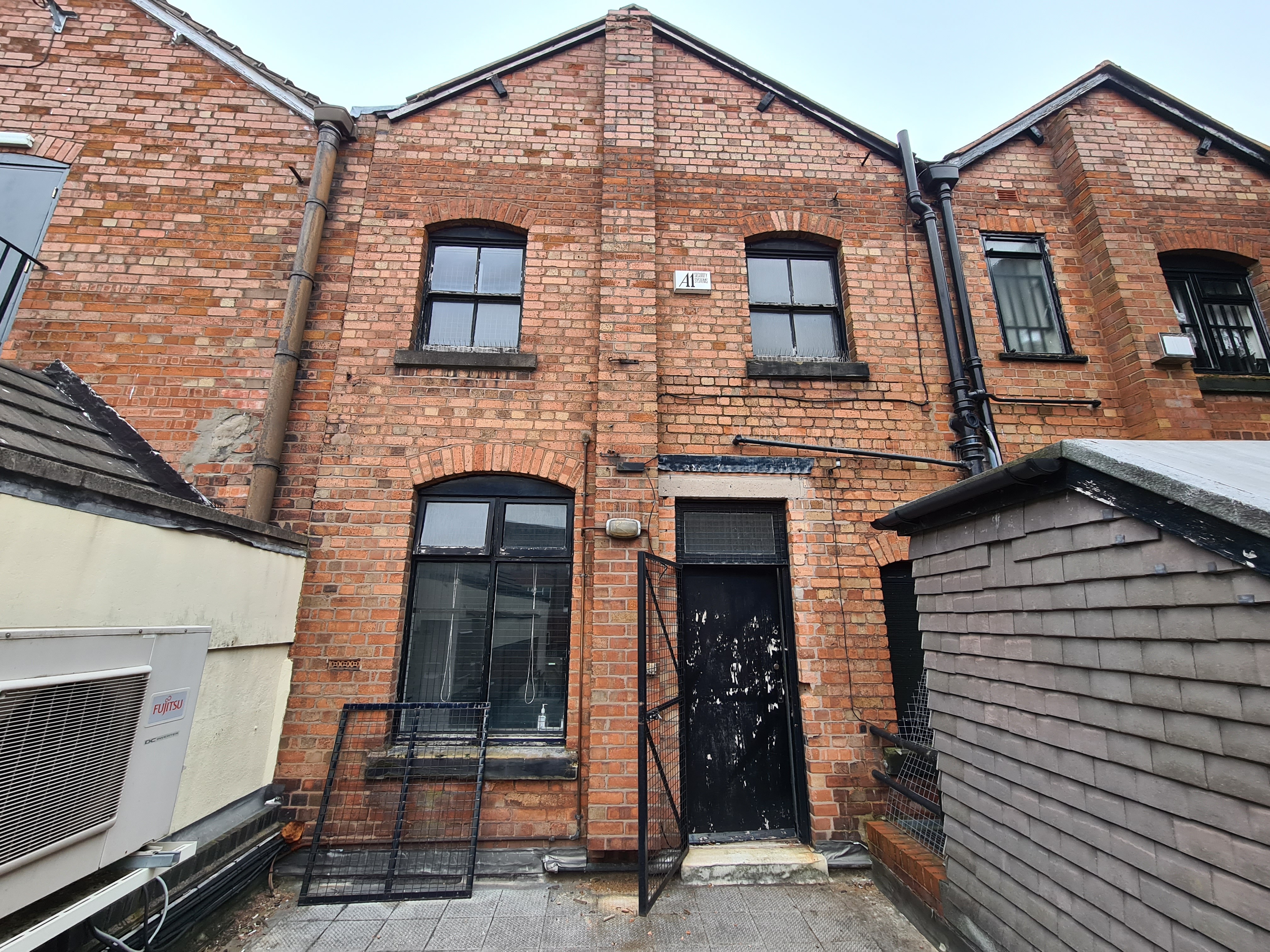 VACANT - Leasehold First and Second Floor Offices