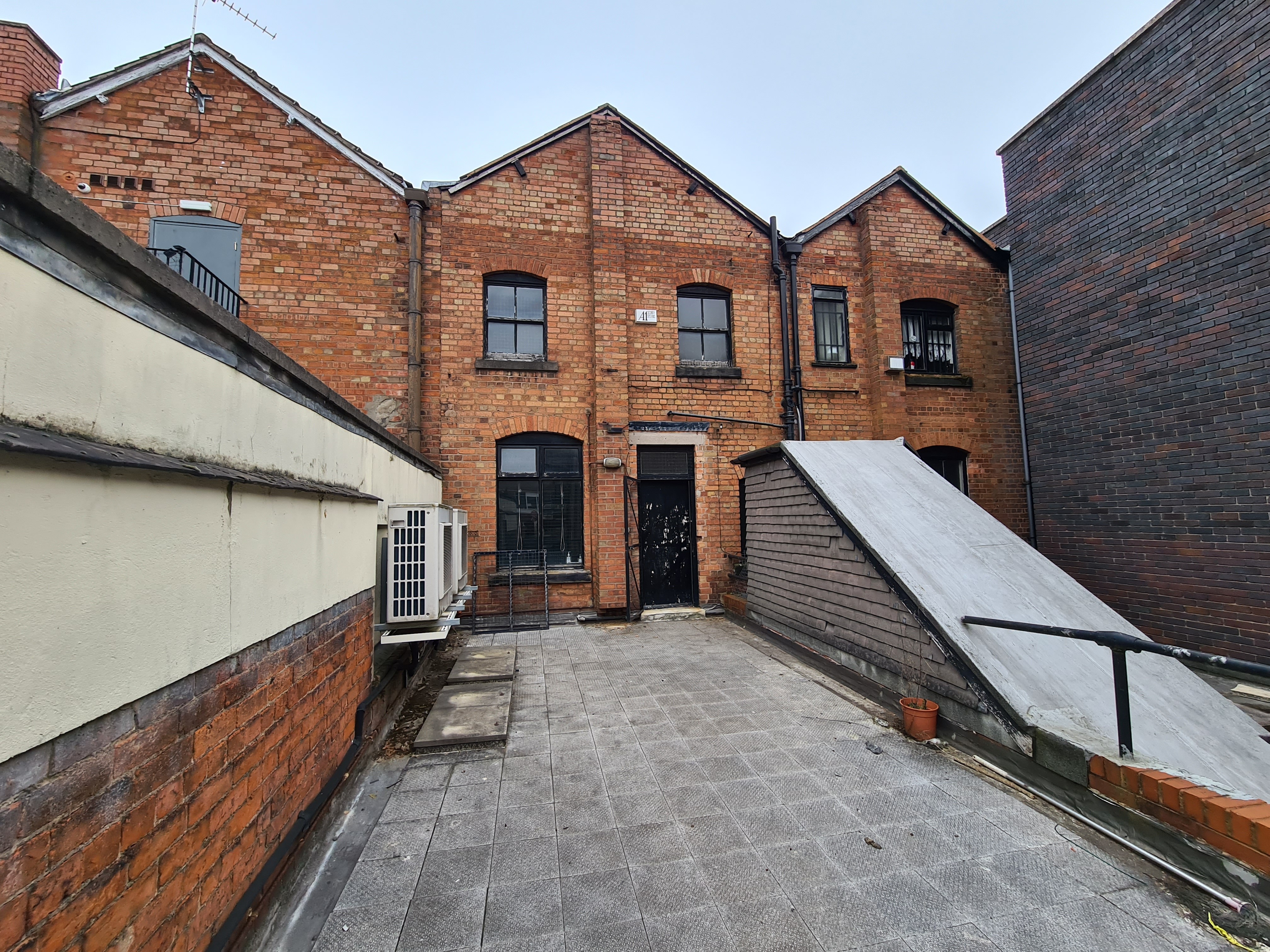 VACANT - Leasehold First and Second Floor Offices