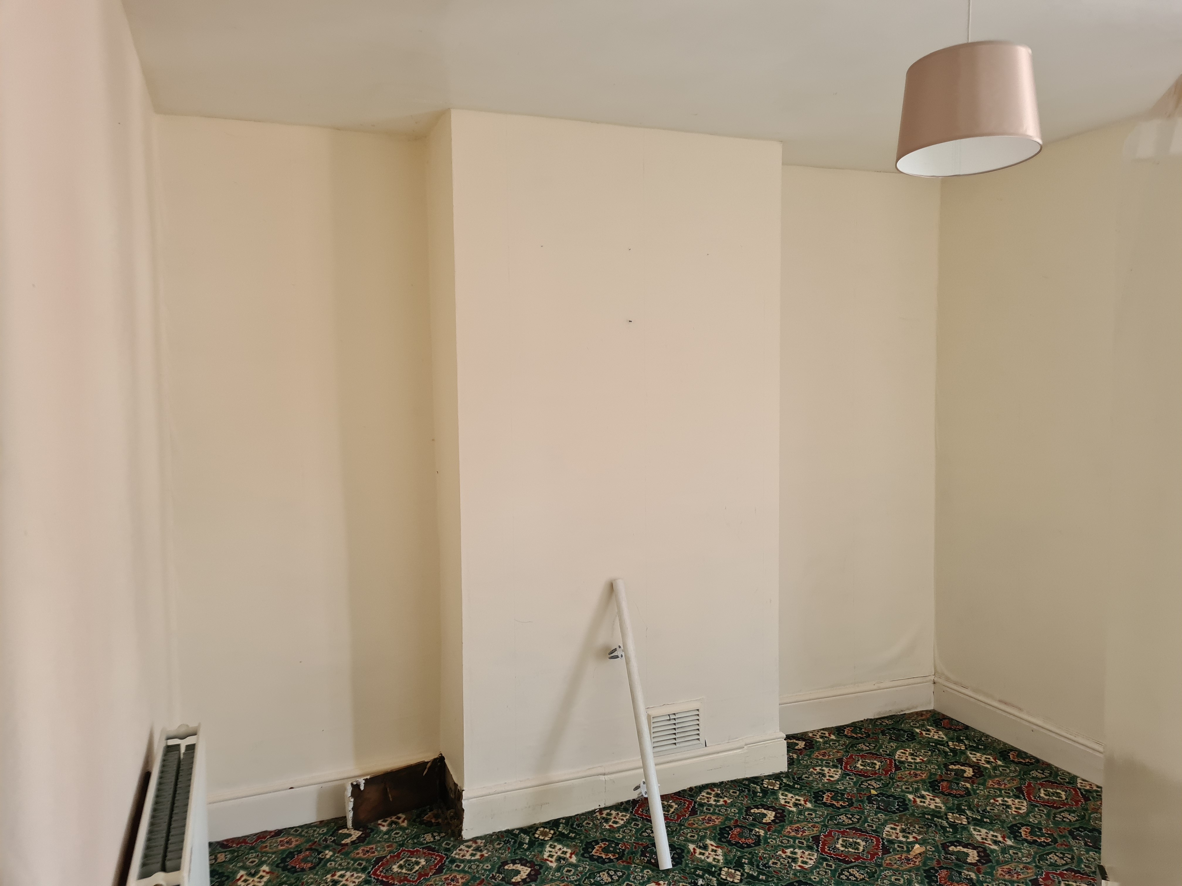 VACANT - Freehold Mid Terrace House
