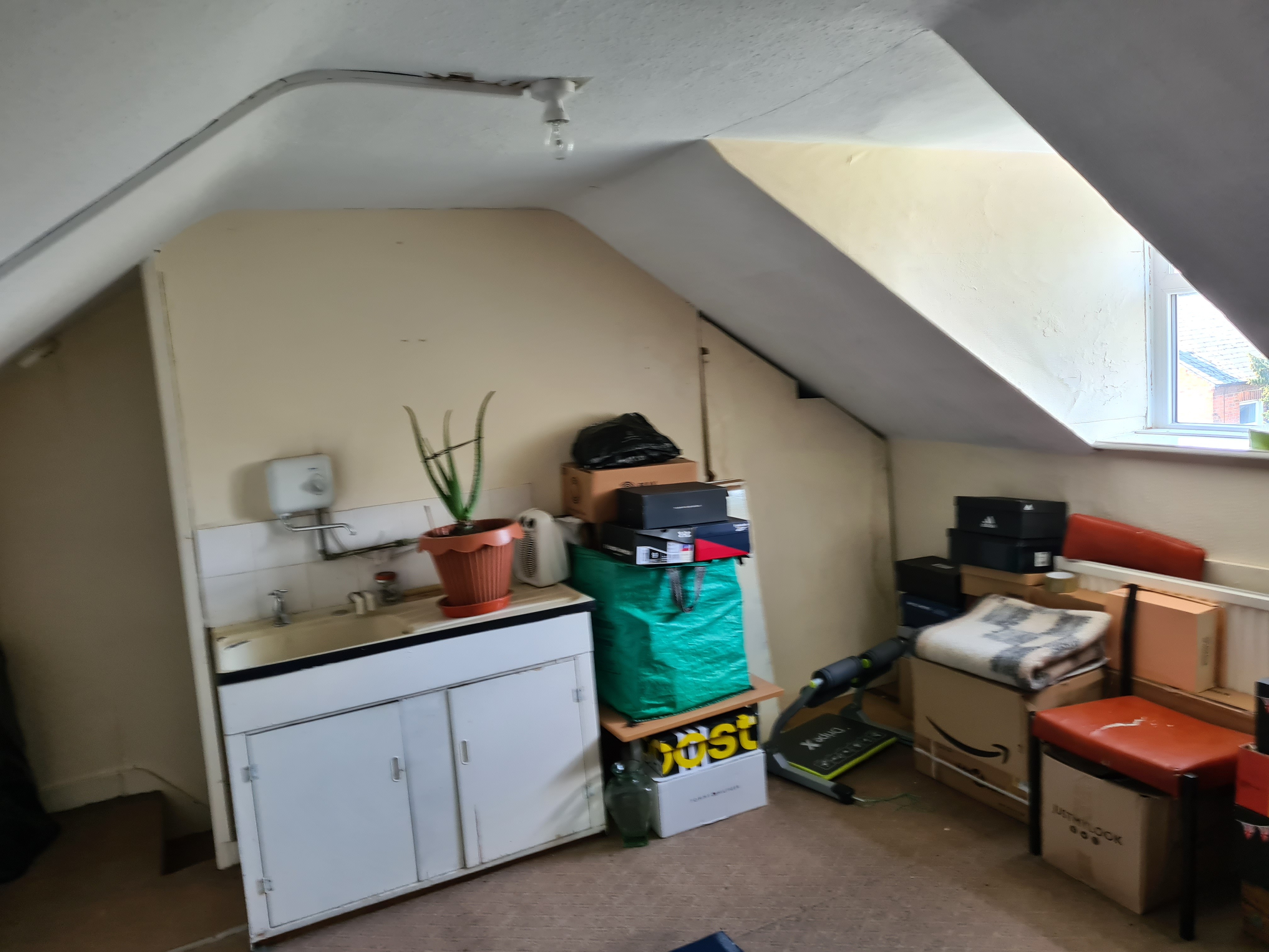 VACANT - Freehold Mid Terrace Four Storey House