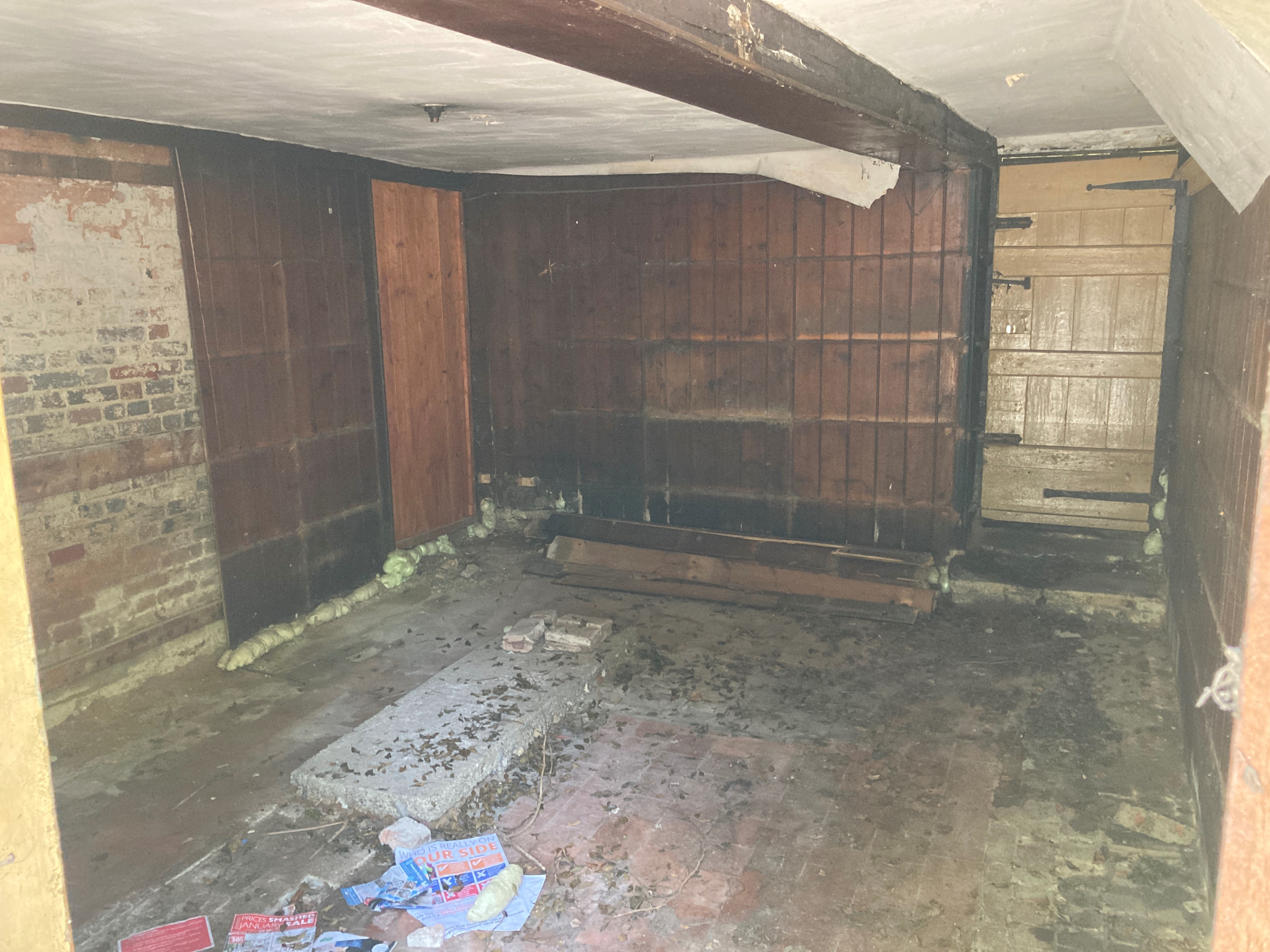 VACANT - Attractive Freehold End of Terrace Grade II Listed Building with Planning Permission