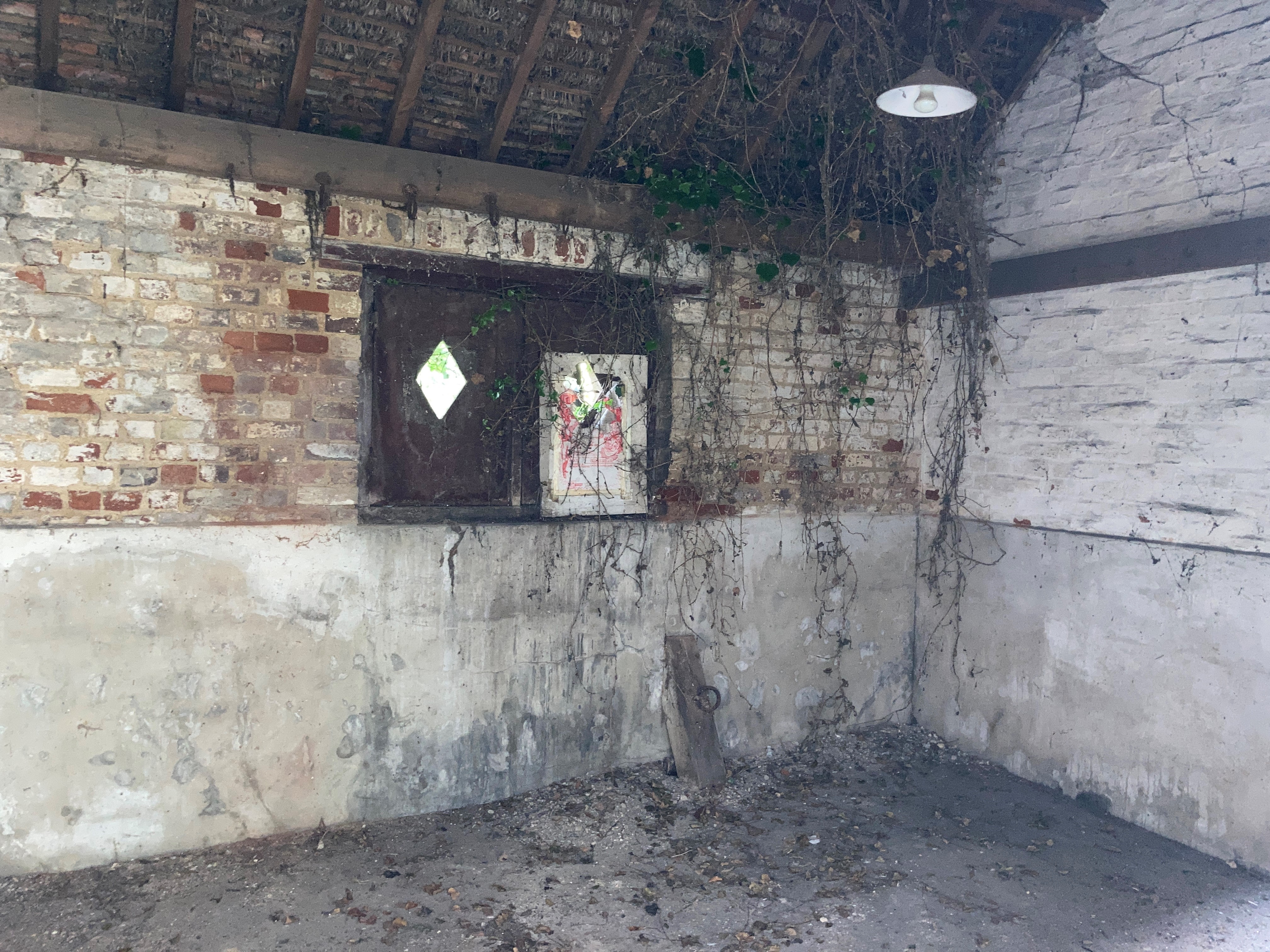 VACANT - Attractive Freehold End of Terrace Grade II Listed Building with Planning Permission