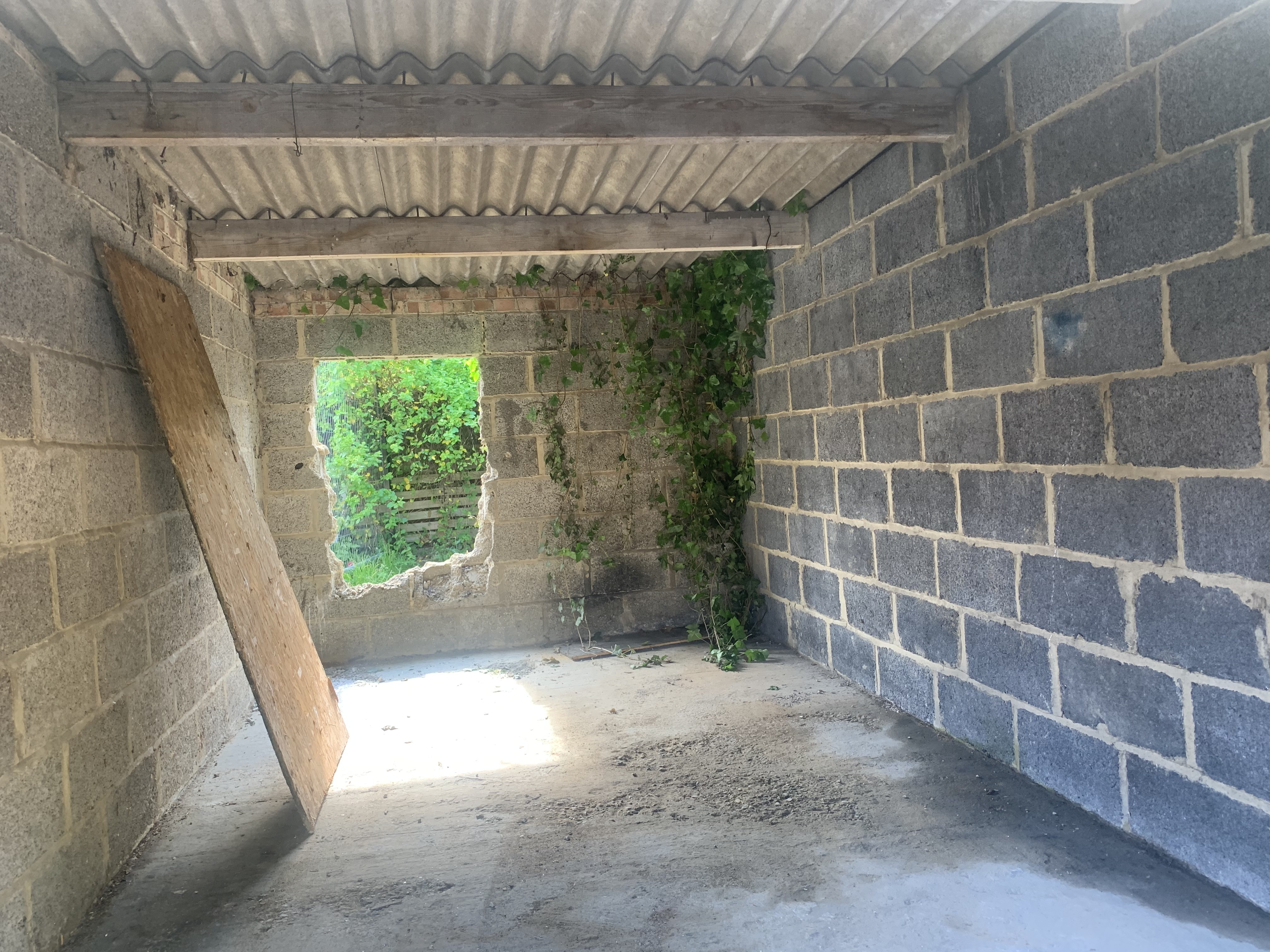 VACANT - Leasehold Site with Planning