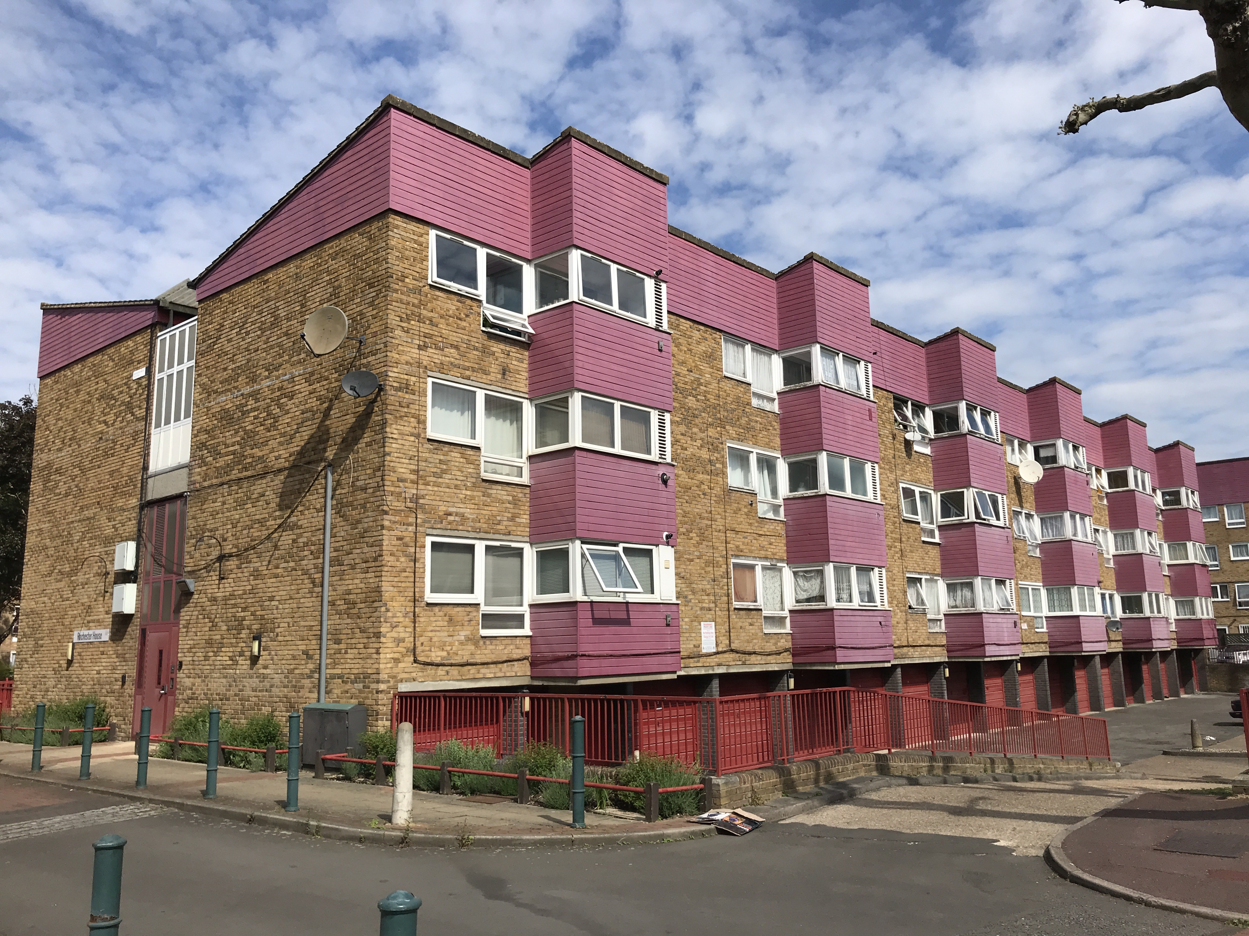INVESTMENT - Leasehold Self Contained Purpose Built Second Floor Flat