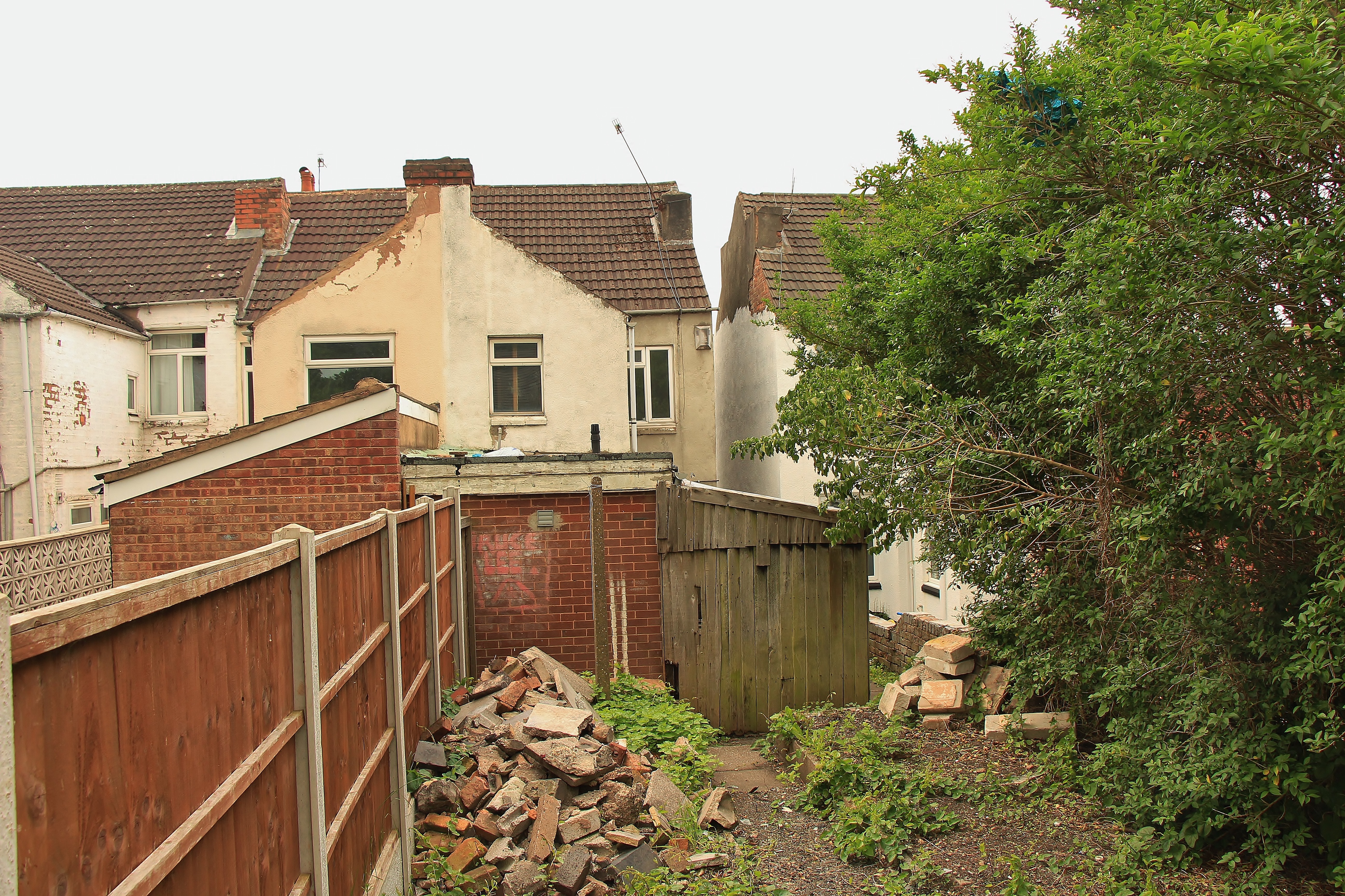Freehold End of Terrace House