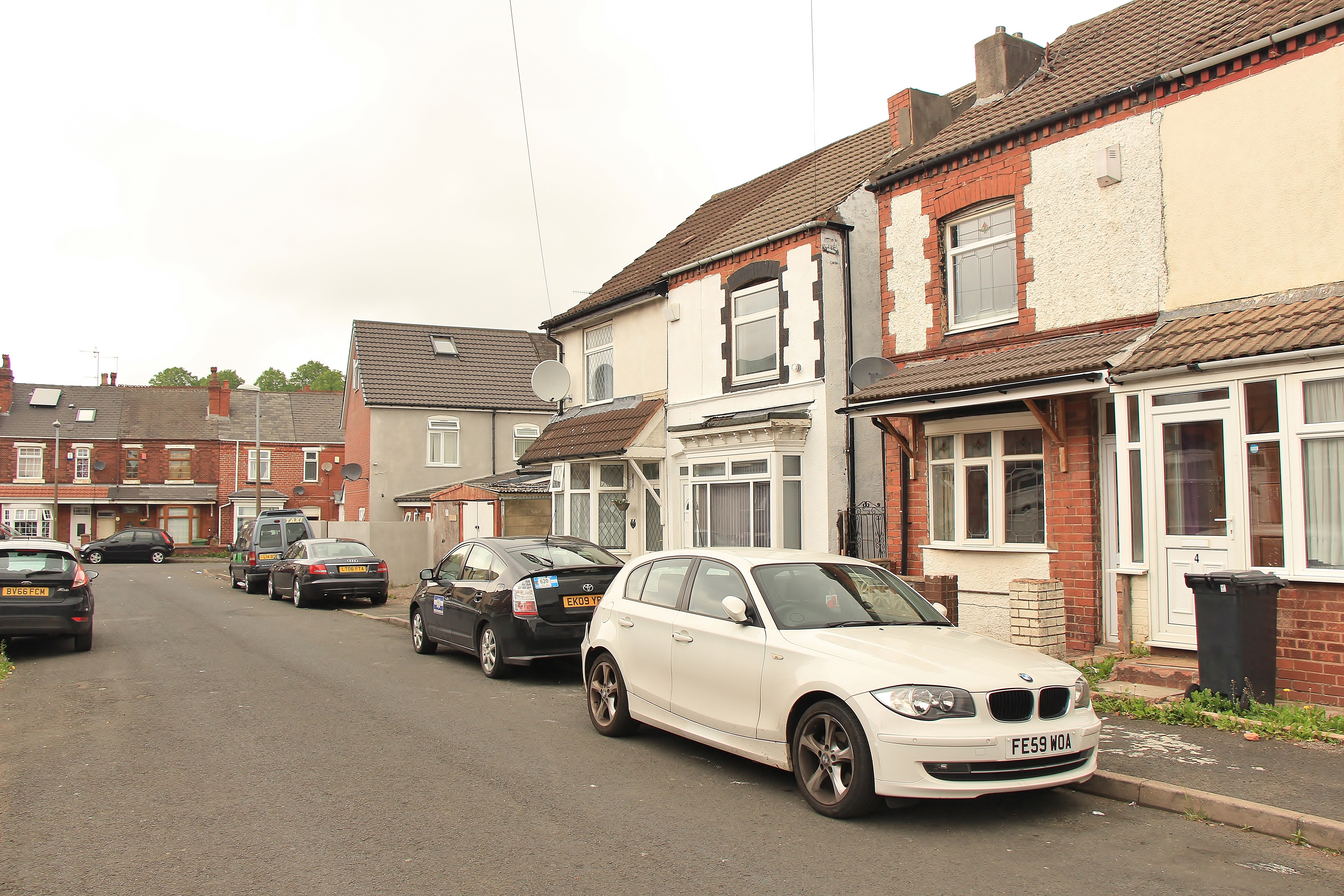 Freehold End of Terrace House