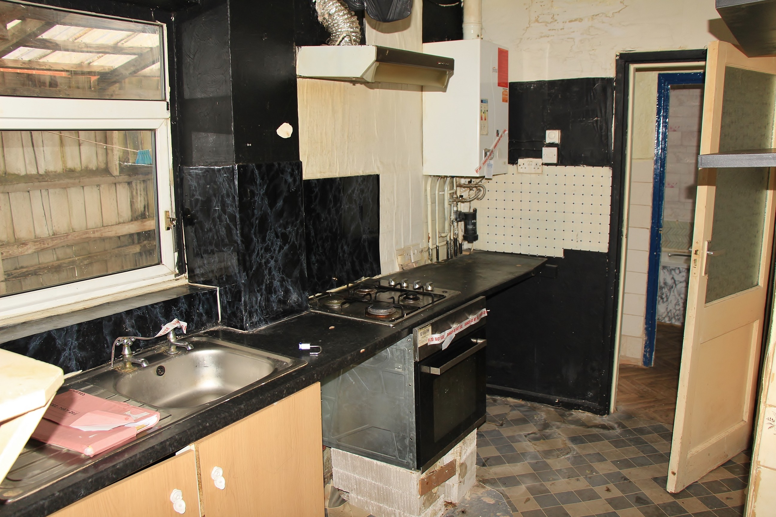 Freehold End of Terrace House