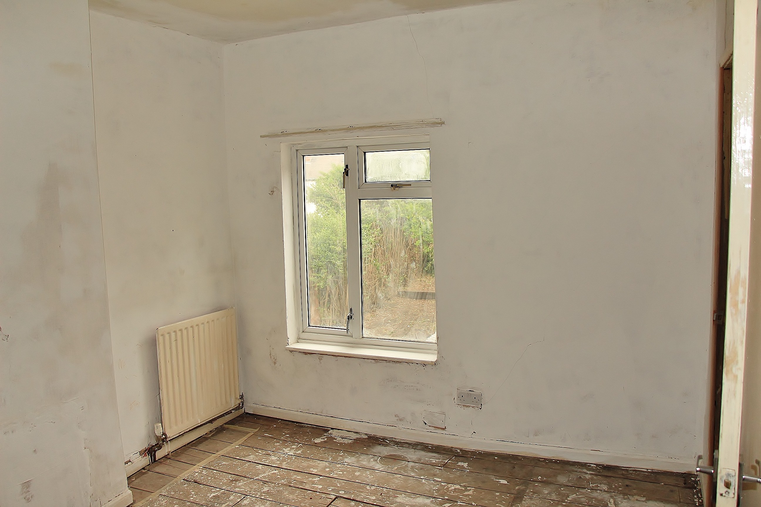 Freehold End of Terrace House
