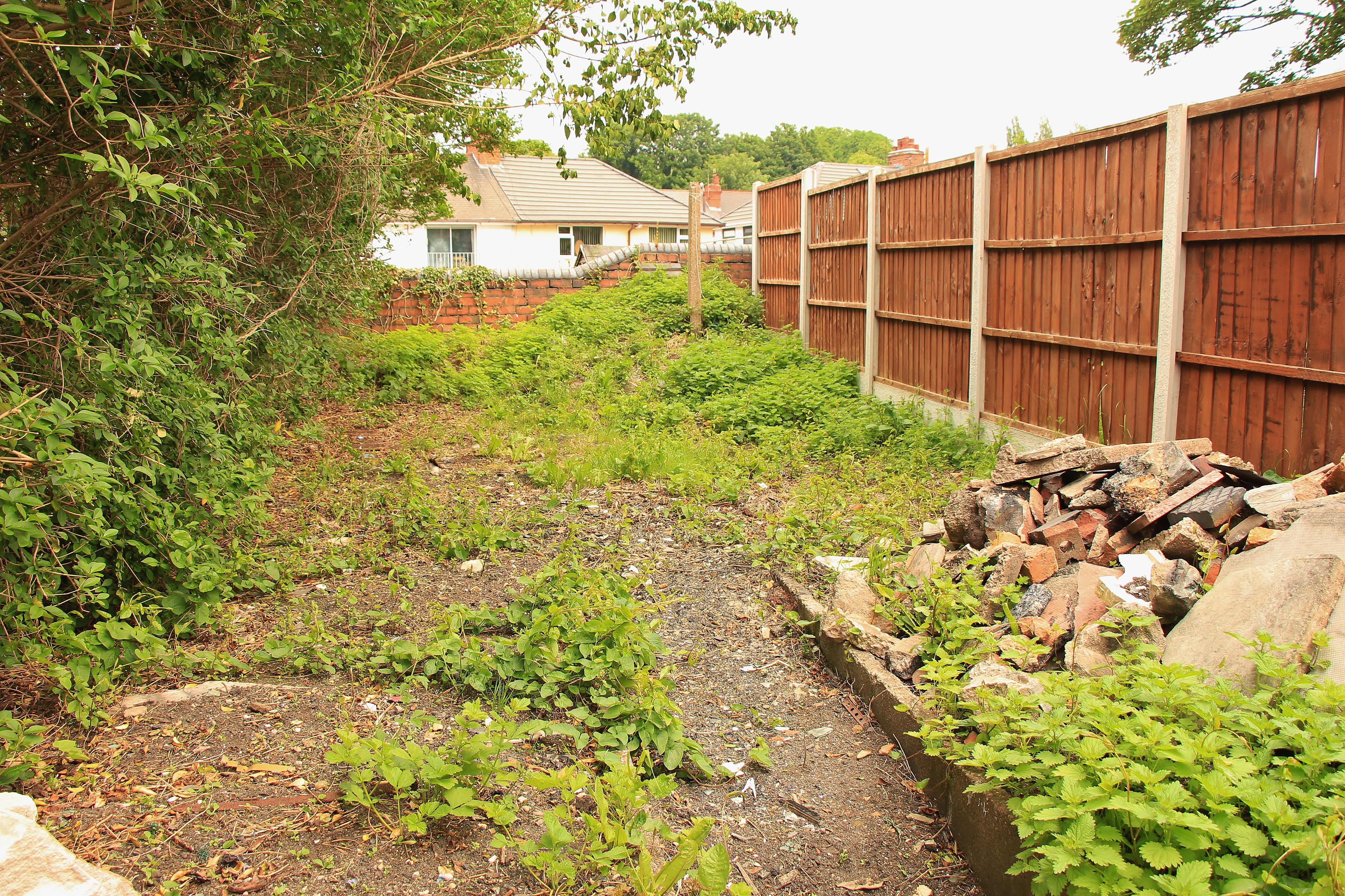 Freehold End of Terrace House