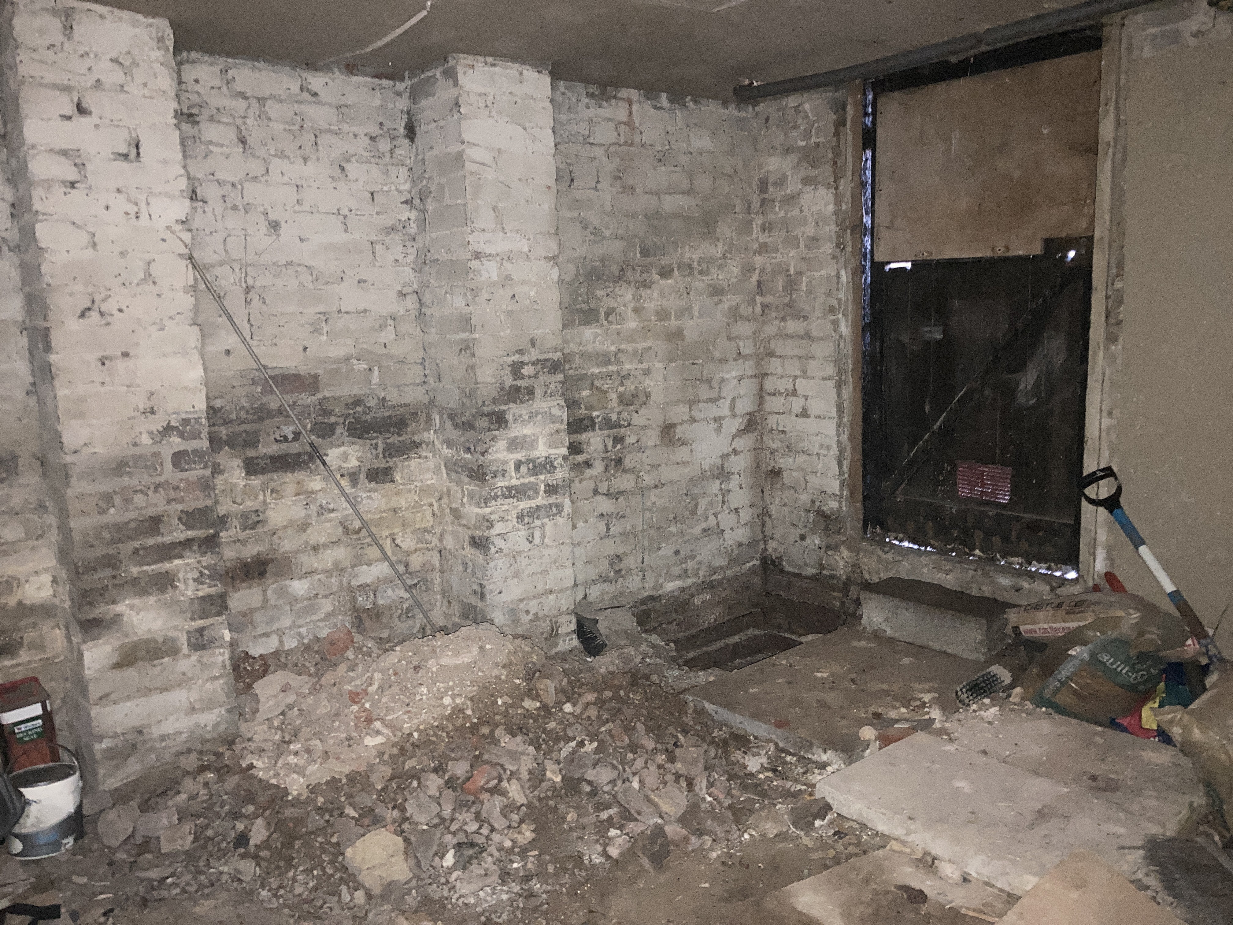 VACANT - Leasehold Self Contained Garden Maisonette with Planning