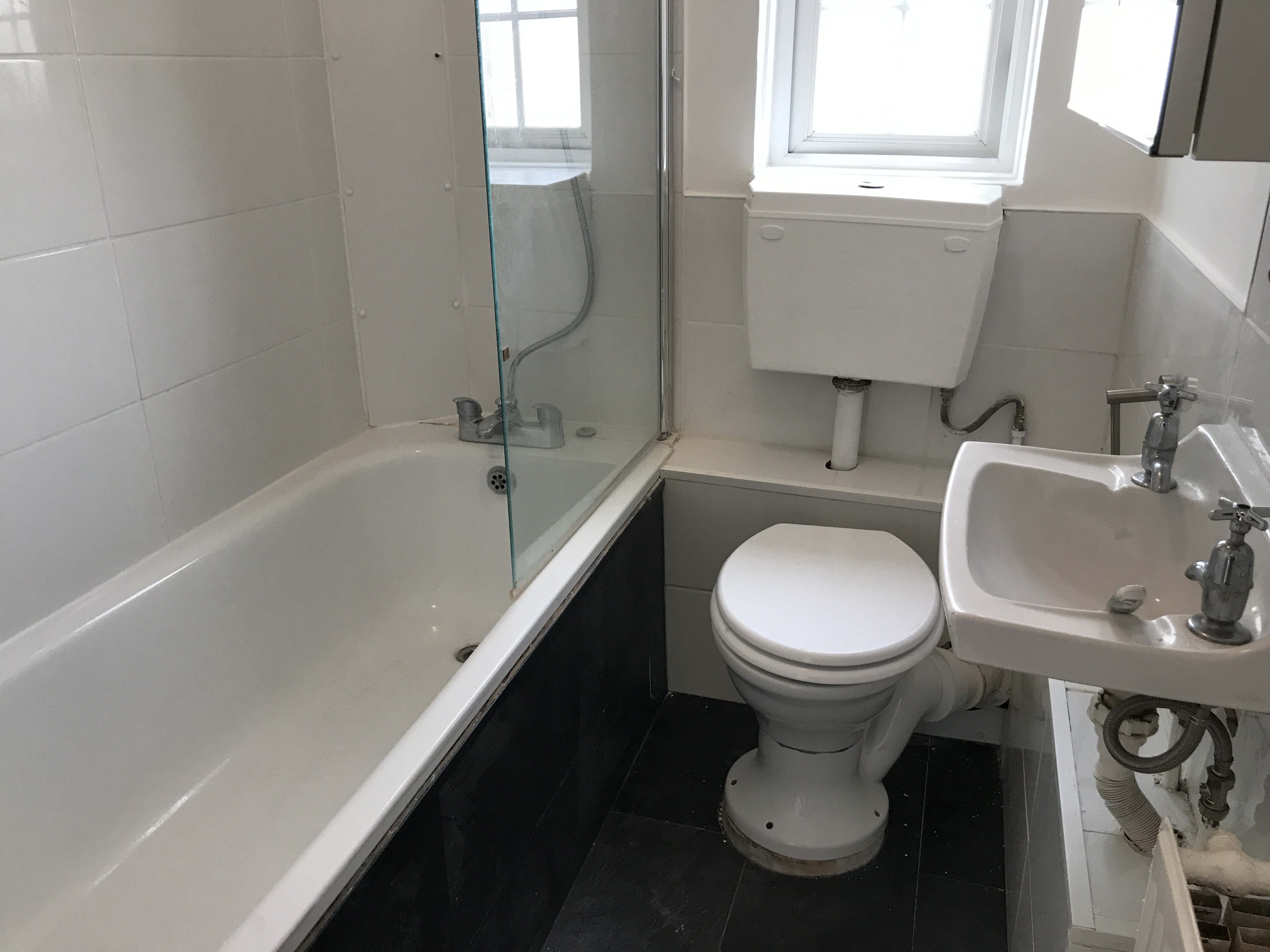 VACANT - Leasehold Self Contained Second Floor Flat