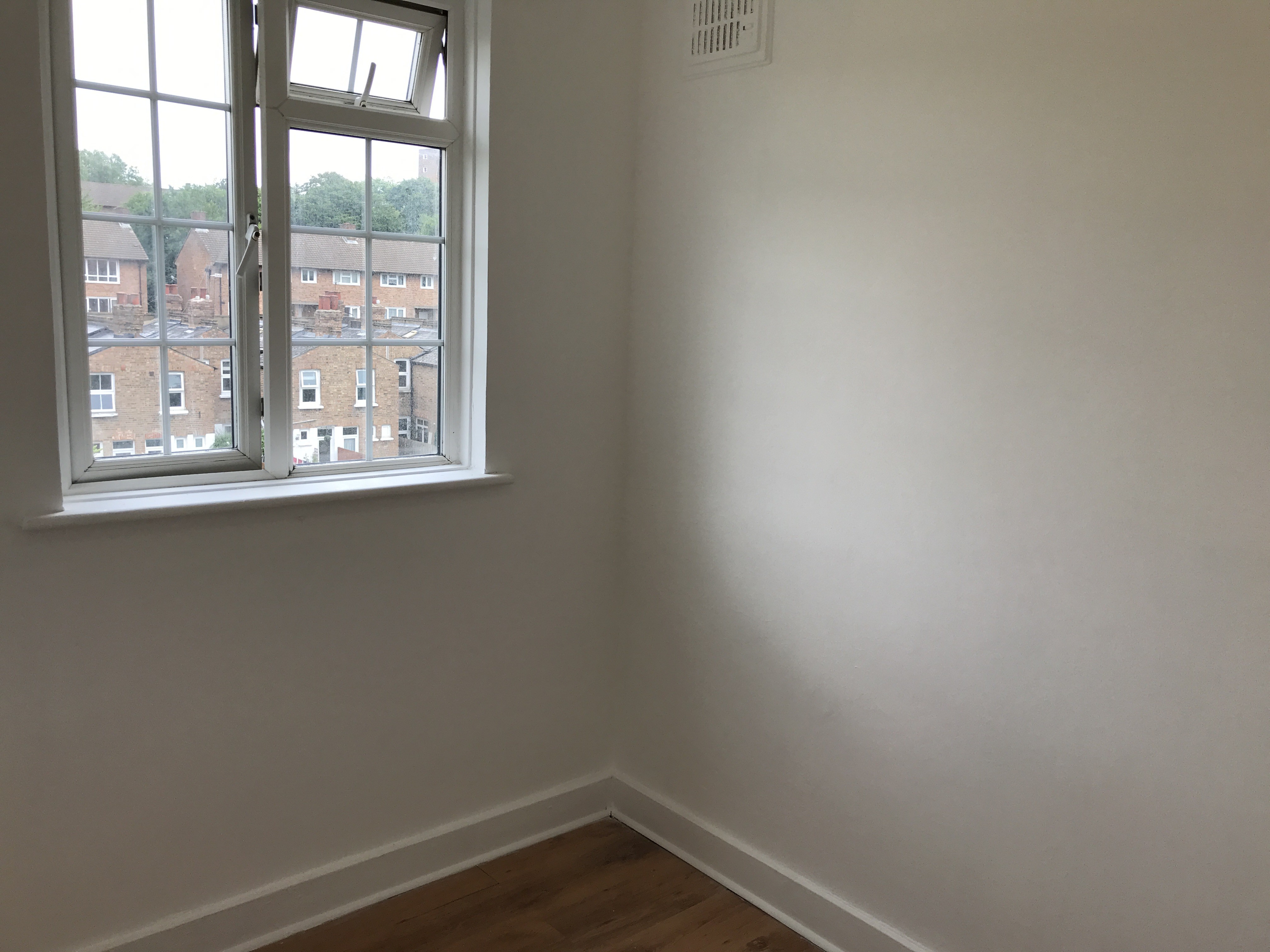 VACANT - Leasehold Self Contained Second Floor Flat