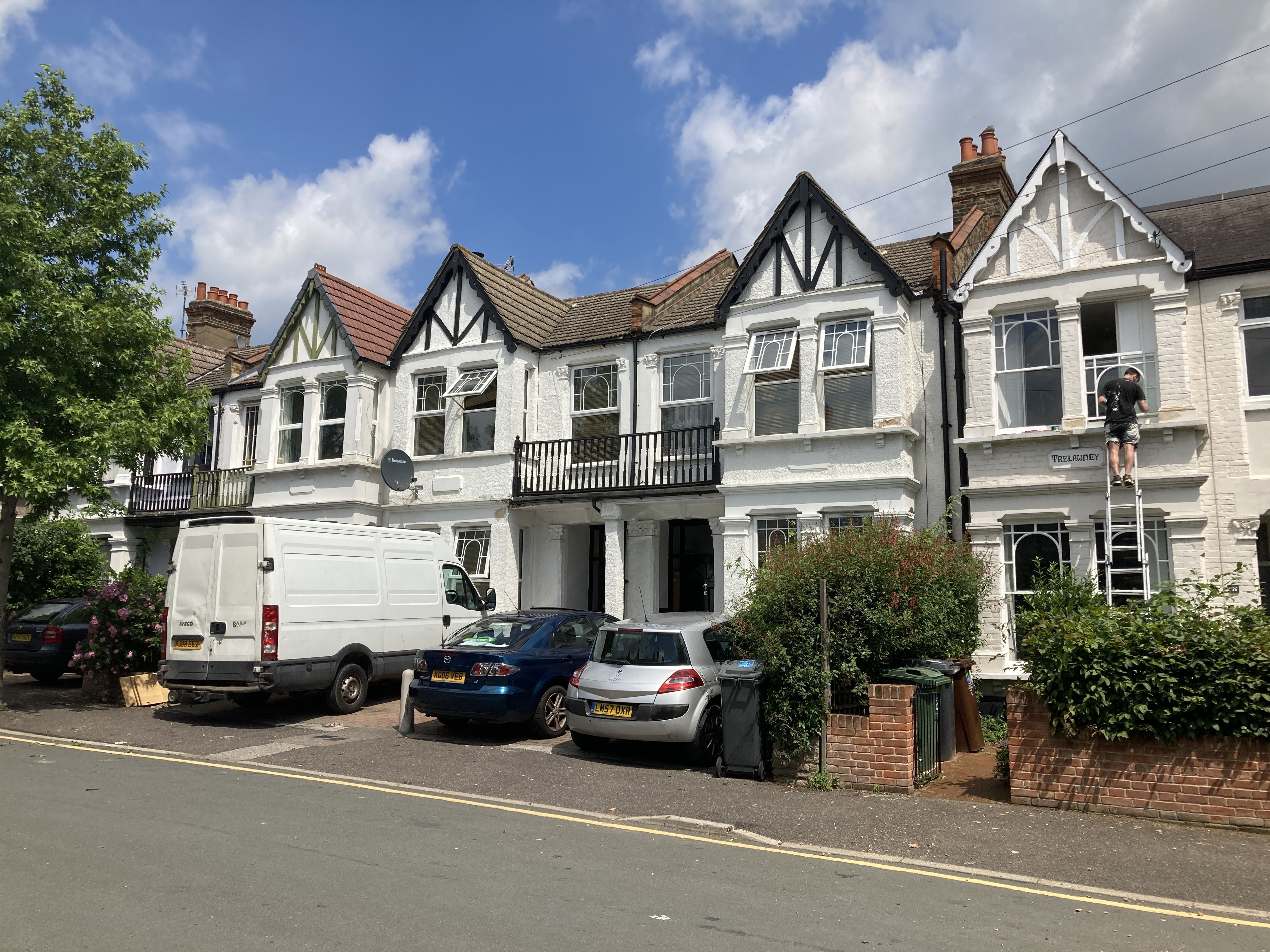 INVESTMENT - Freehold Mid Terrace House