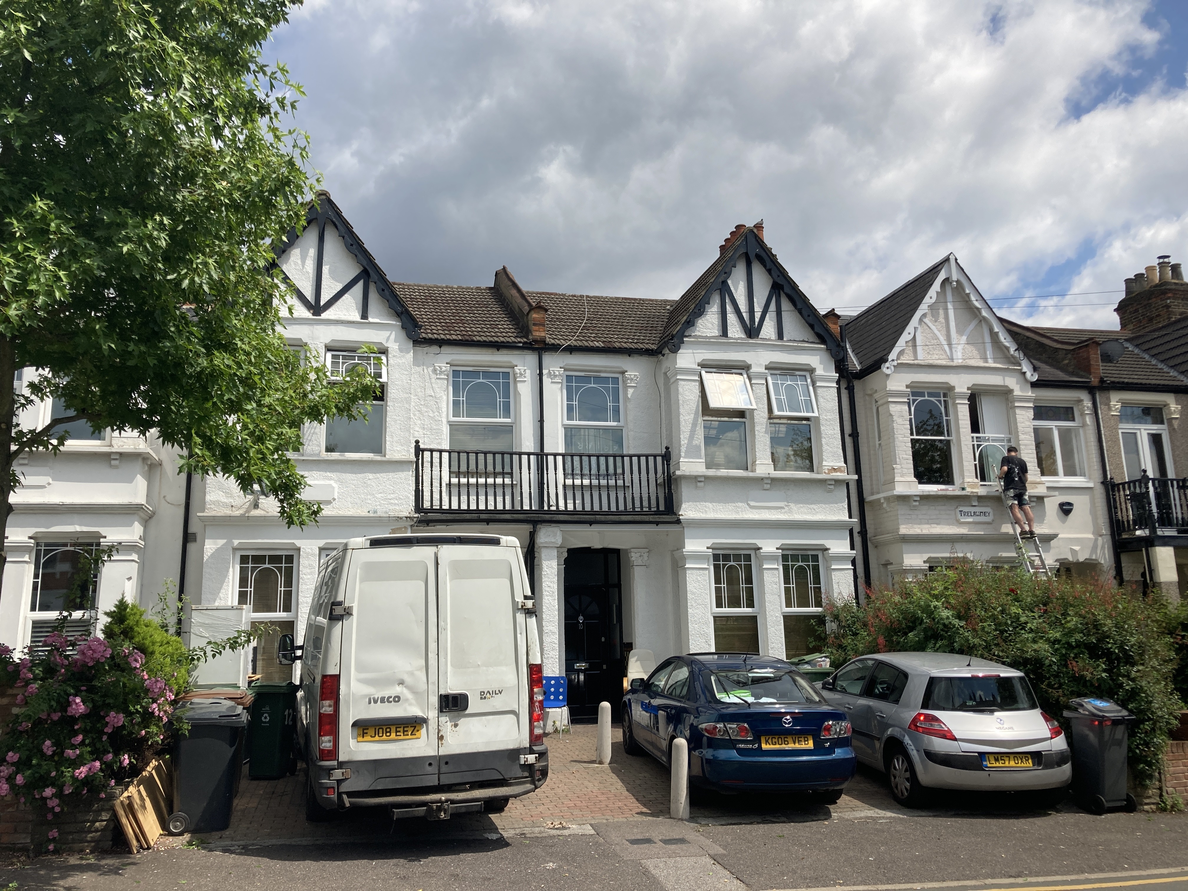 INVESTMENT - Freehold Mid Terrace House