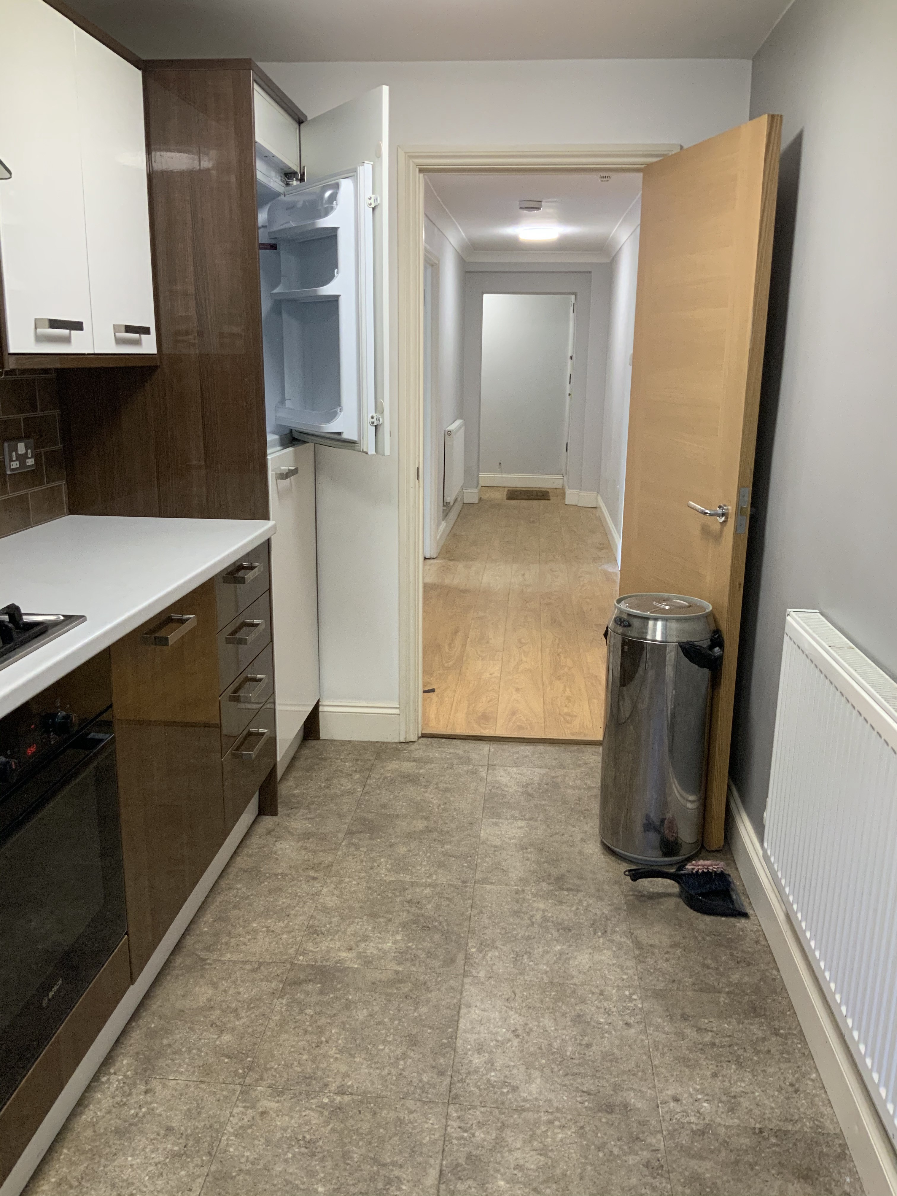 VACANT - Leasehold Self Contained Lower Ground Floor Flat