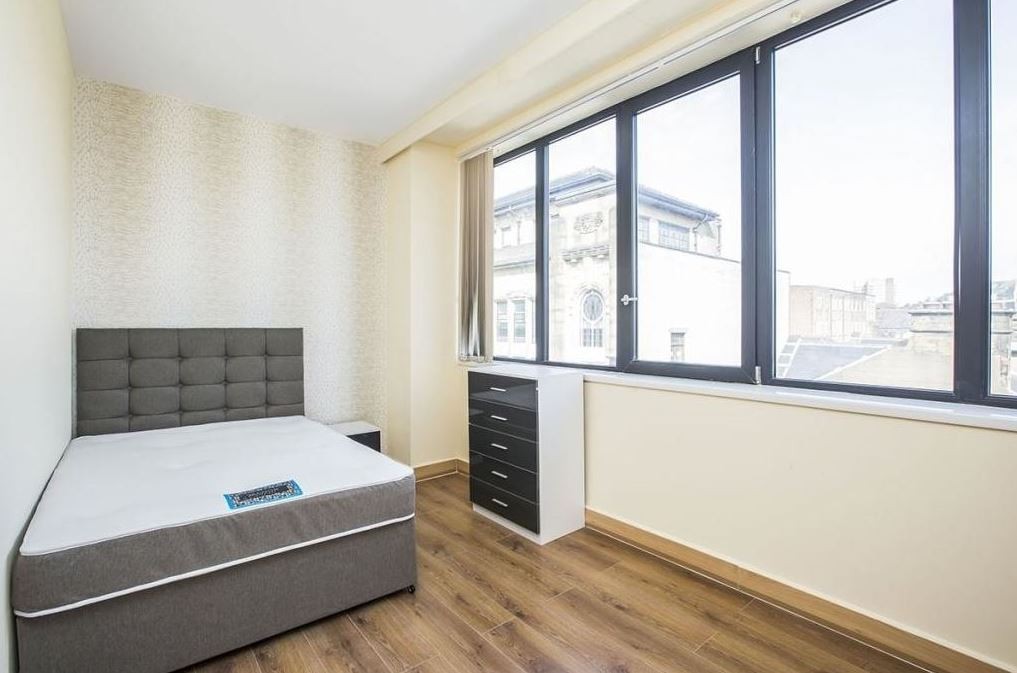 INVESTMENT - Unbroken Head Leasehold Upper Parts 