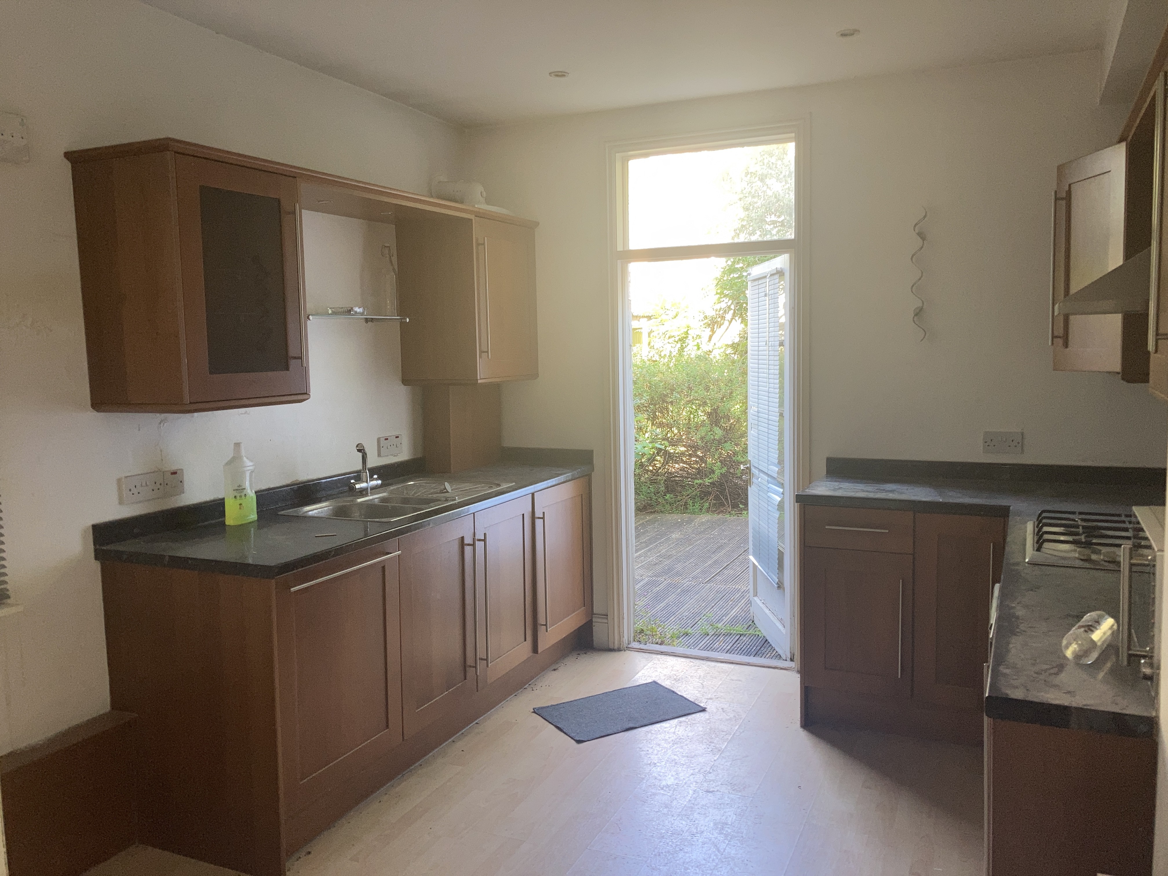 VACANT - Long Leasehold Self Contained Garden Maisonette with Planning
