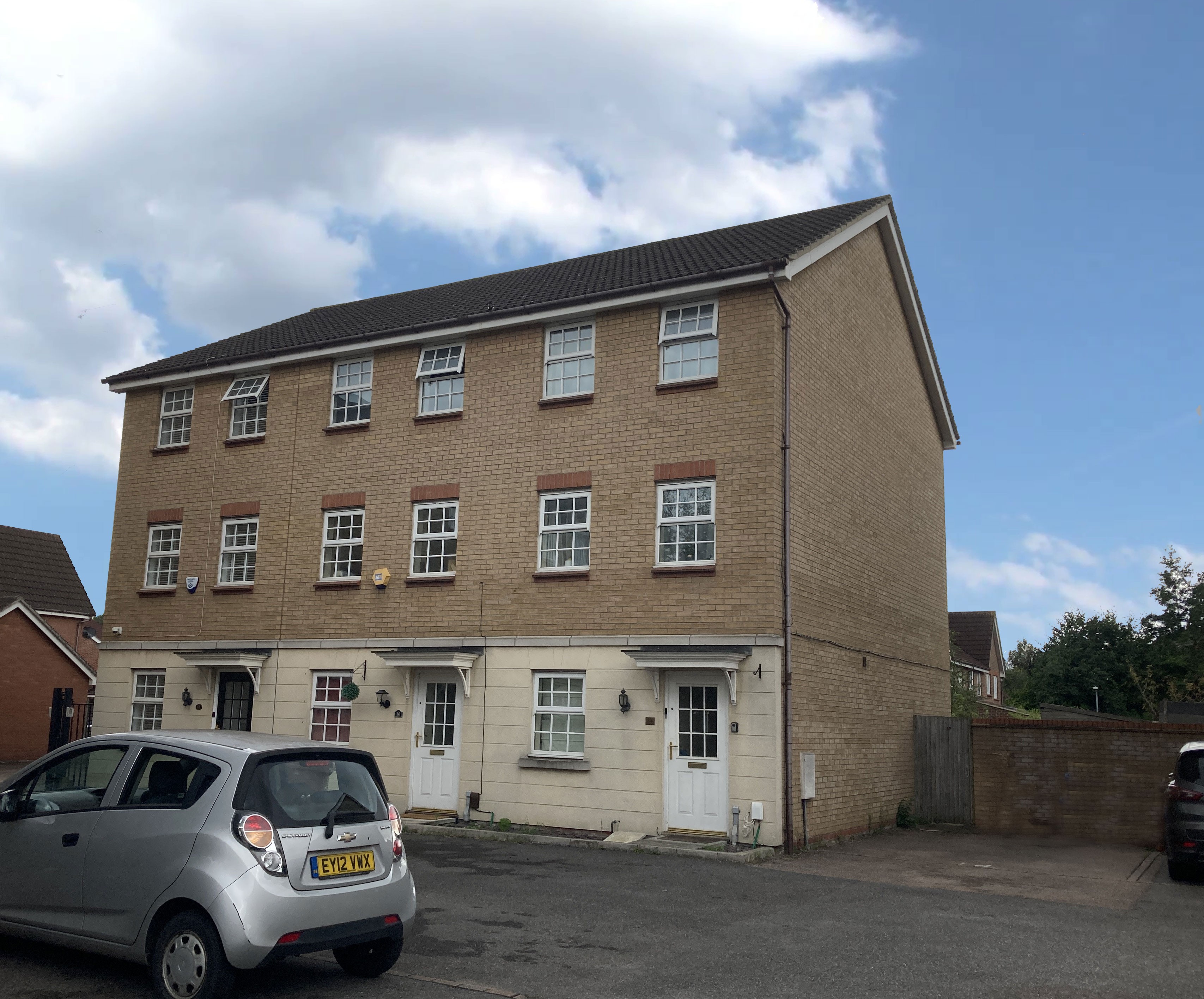 Freehold End Terrace Three Storey House with Parking