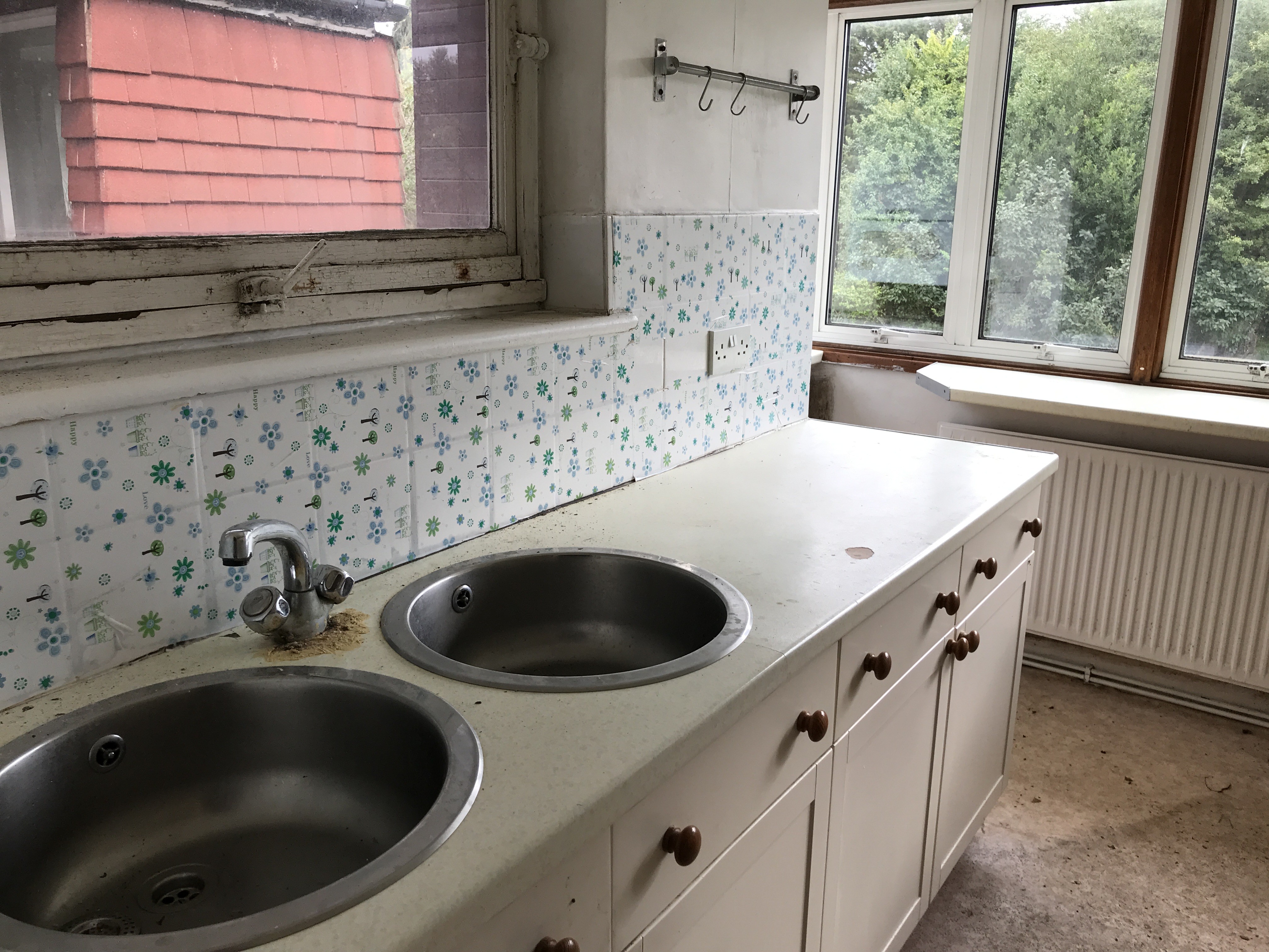 VACANT - Leasehold Self Contained First Floor Maisonette