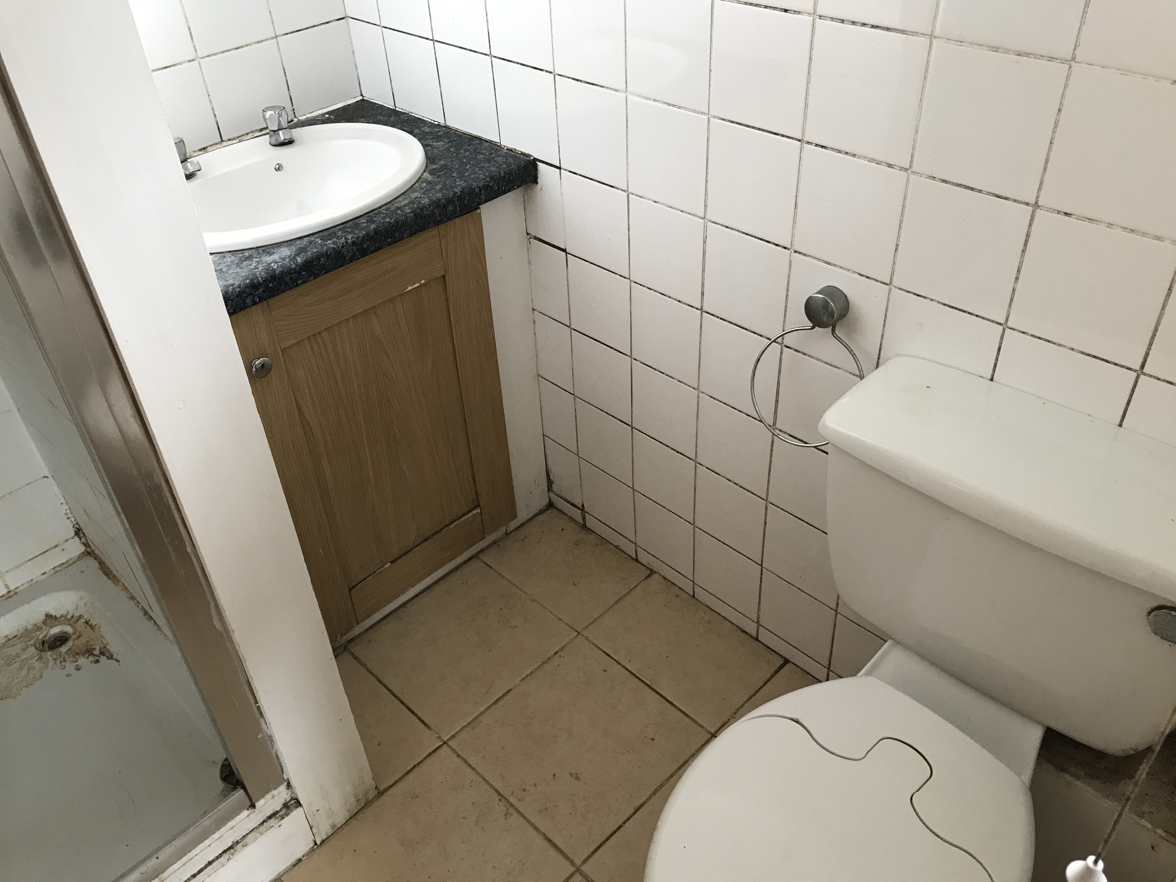 VACANT - Leasehold Self Contained First Floor Maisonette