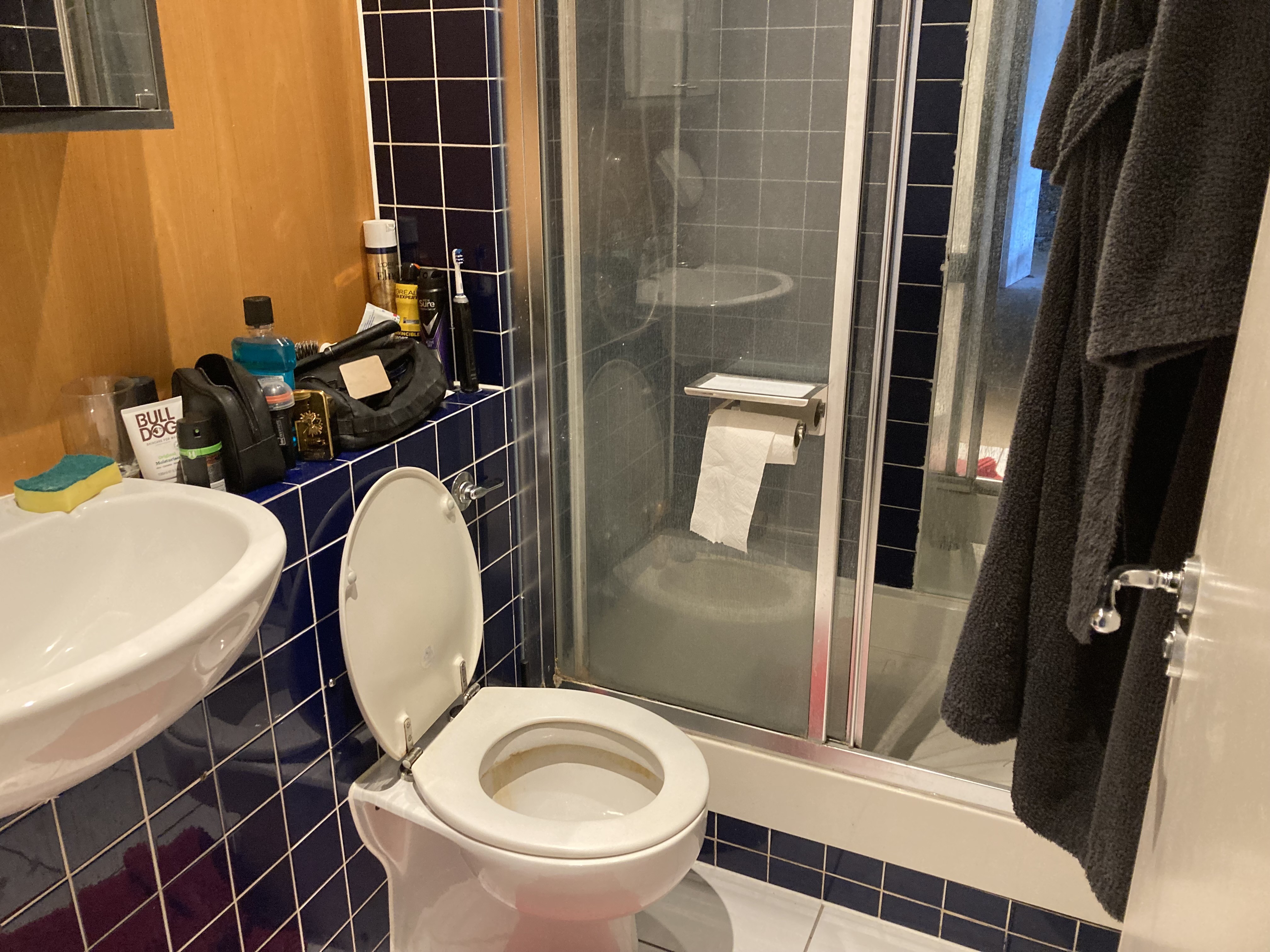 INVESTMENT - Leasehold Self Contained Purpose Built Second Floor Flat with Parking