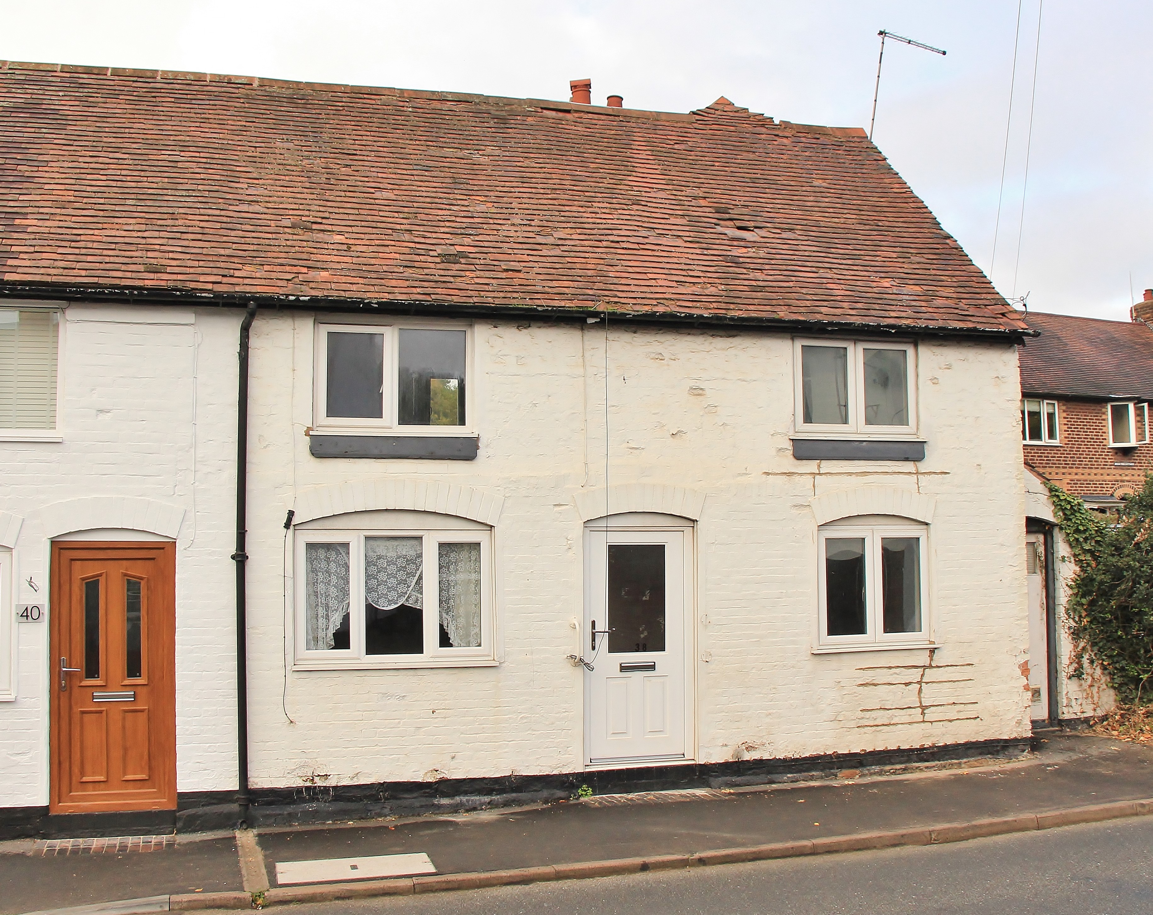 VACANT - Freehold Mid Terrace House