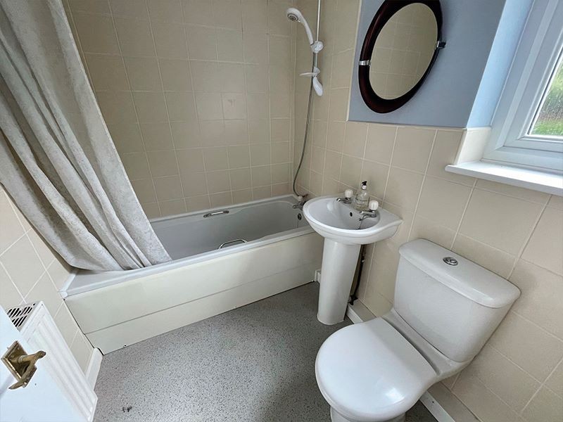 VACANT - Freehold Mid Terrace House