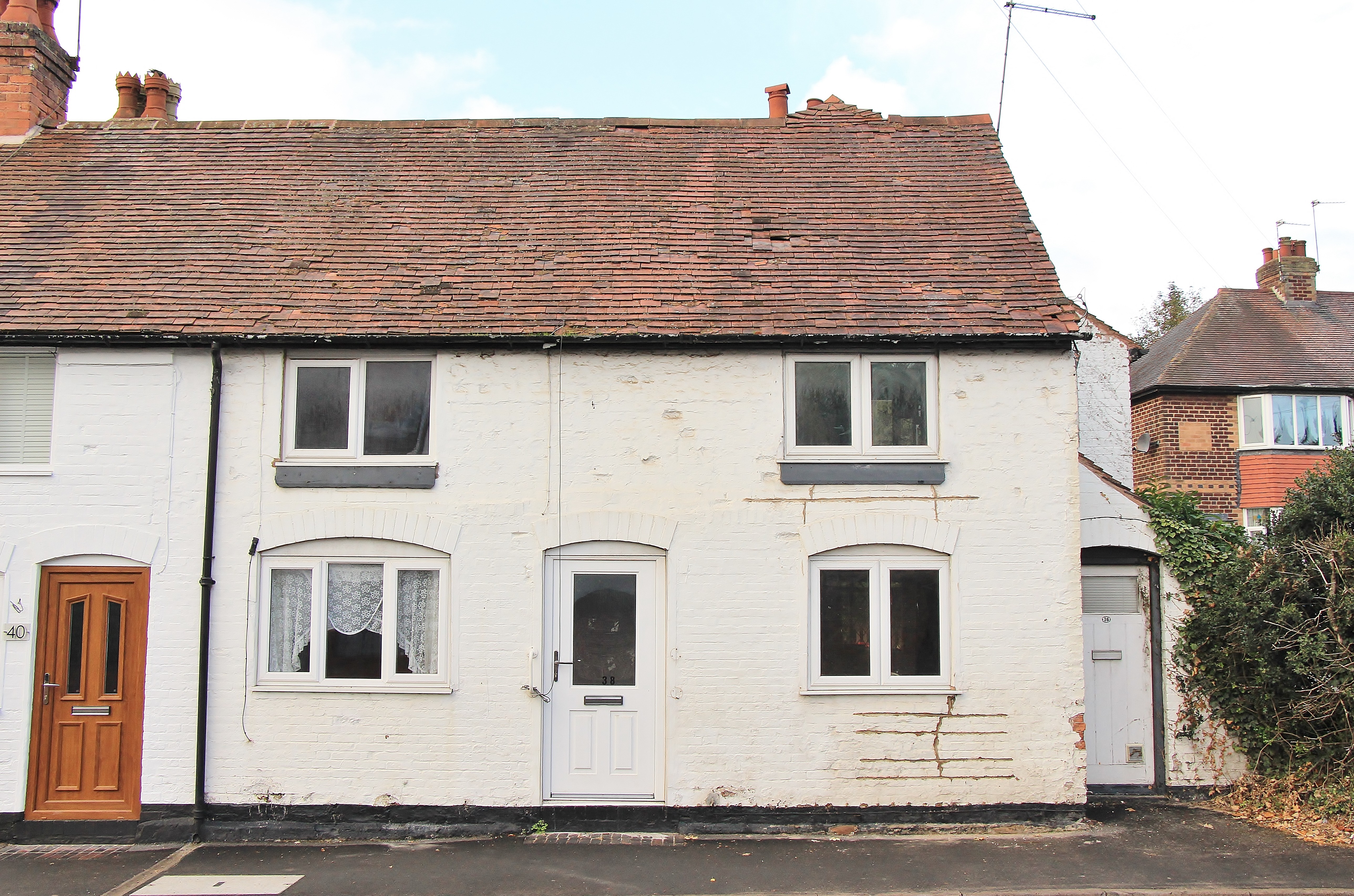 VACANT - Freehold Mid Terrace House