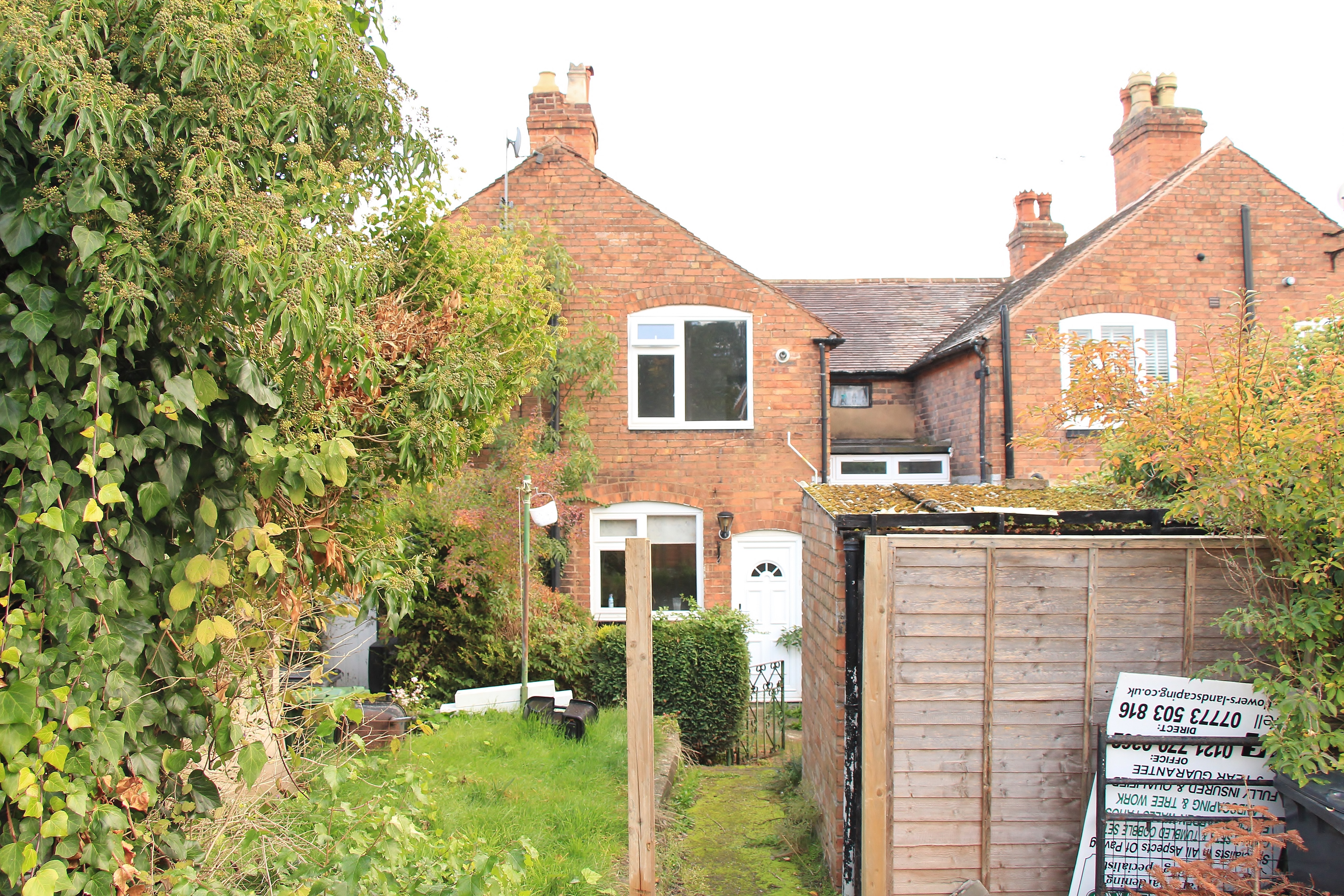 VACANT - Freehold Mid Terrace House