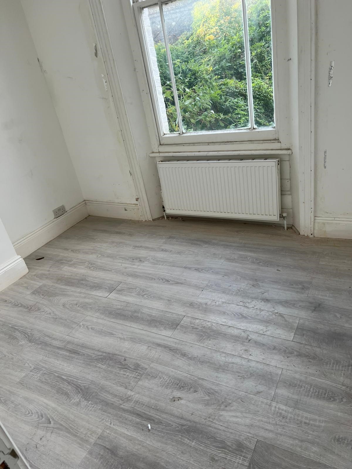VACANT - Freehold Mid Terrace Building