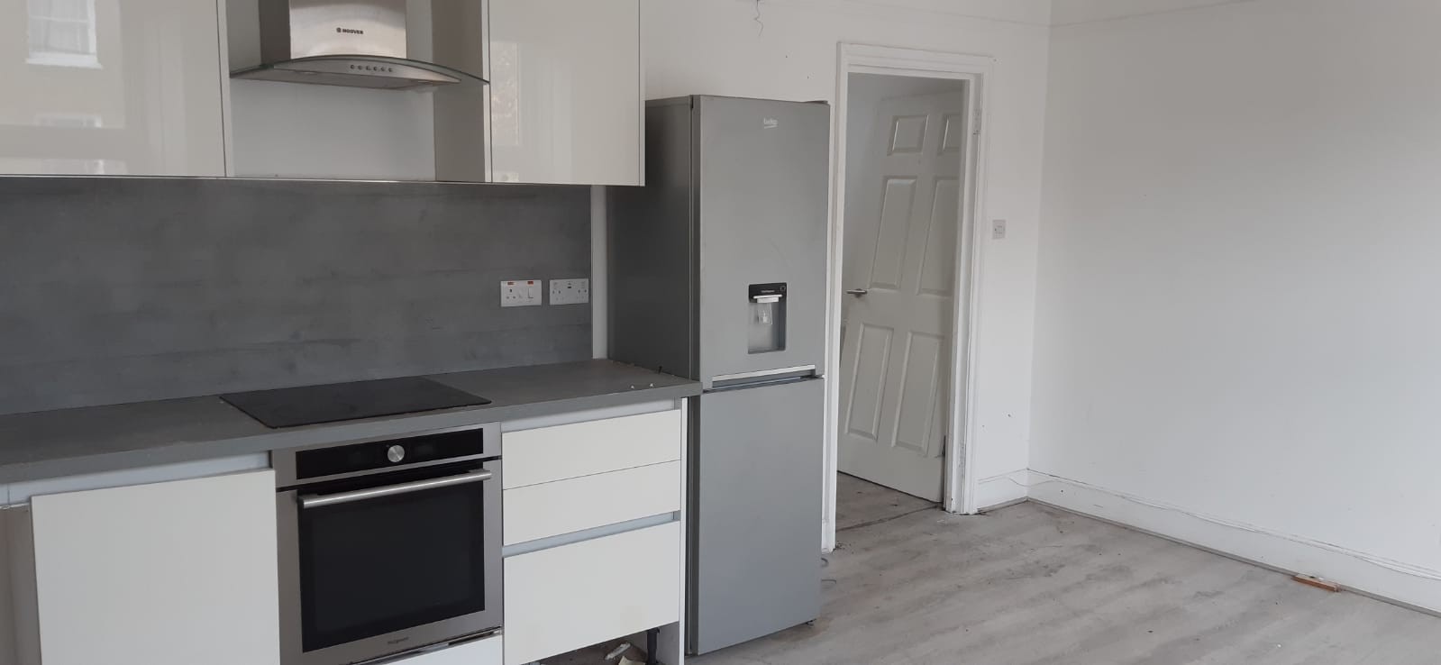 VACANT - Freehold Mid Terrace Building