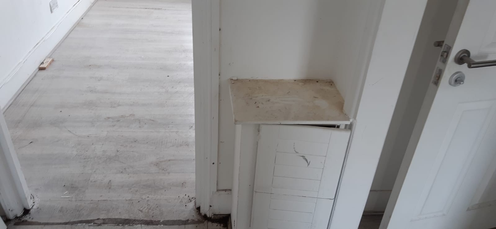 VACANT - Freehold Mid Terrace Building
