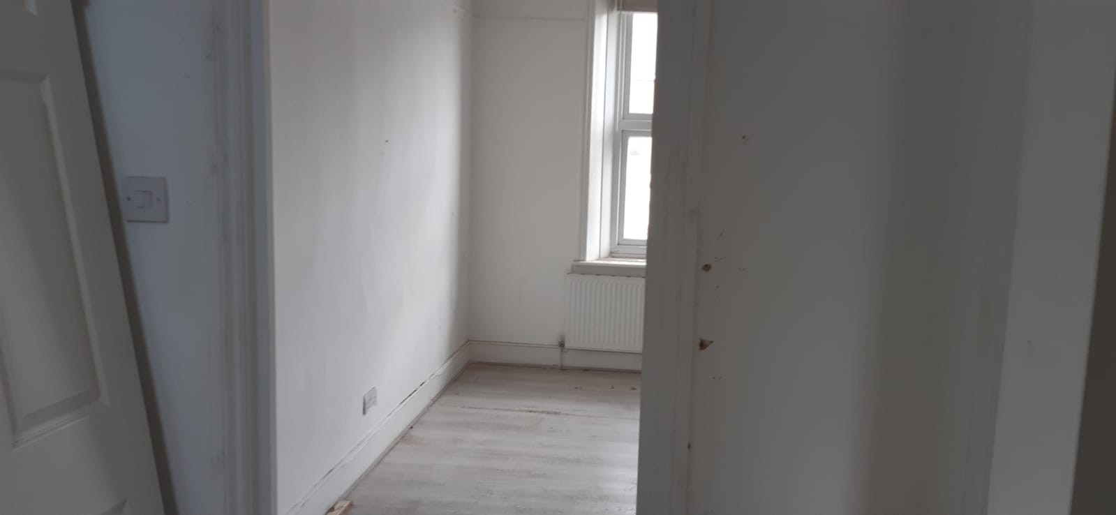 VACANT - Freehold Mid Terrace Building