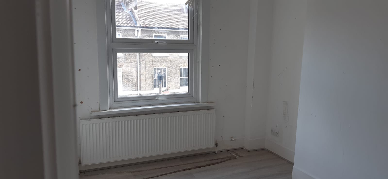 VACANT - Freehold Mid Terrace Building