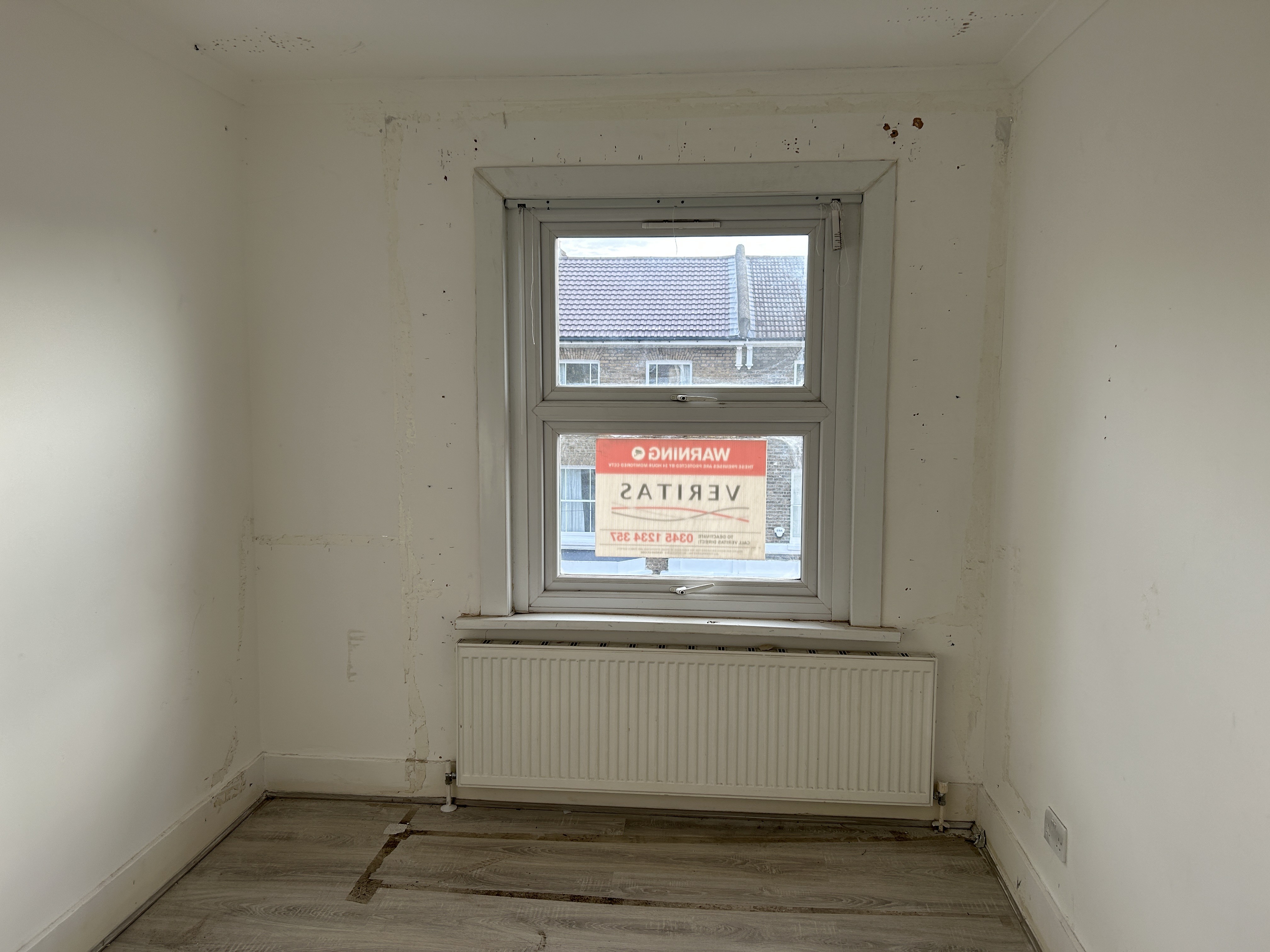 VACANT - Freehold Mid Terrace Building