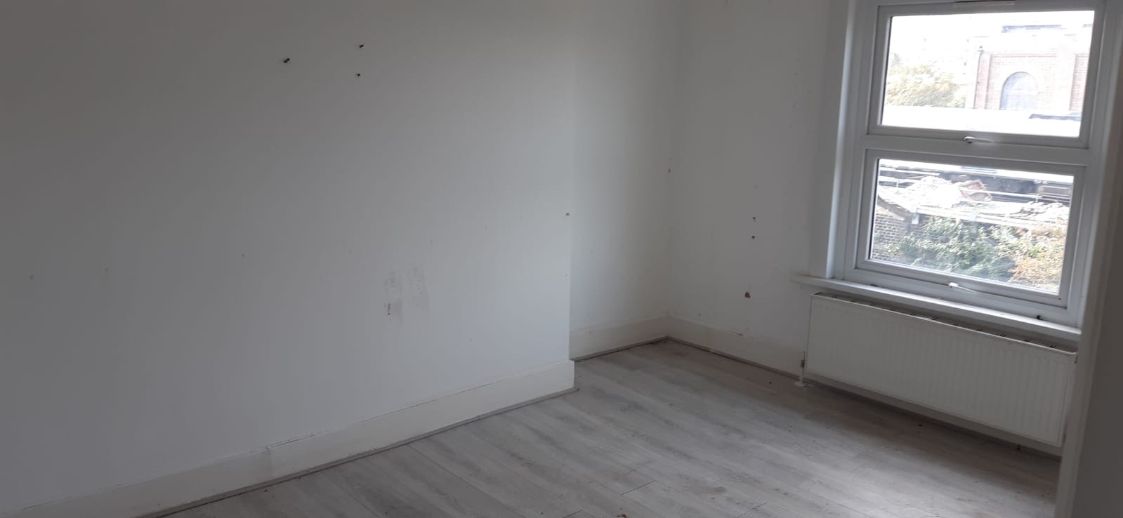 VACANT - Freehold Mid Terrace Building