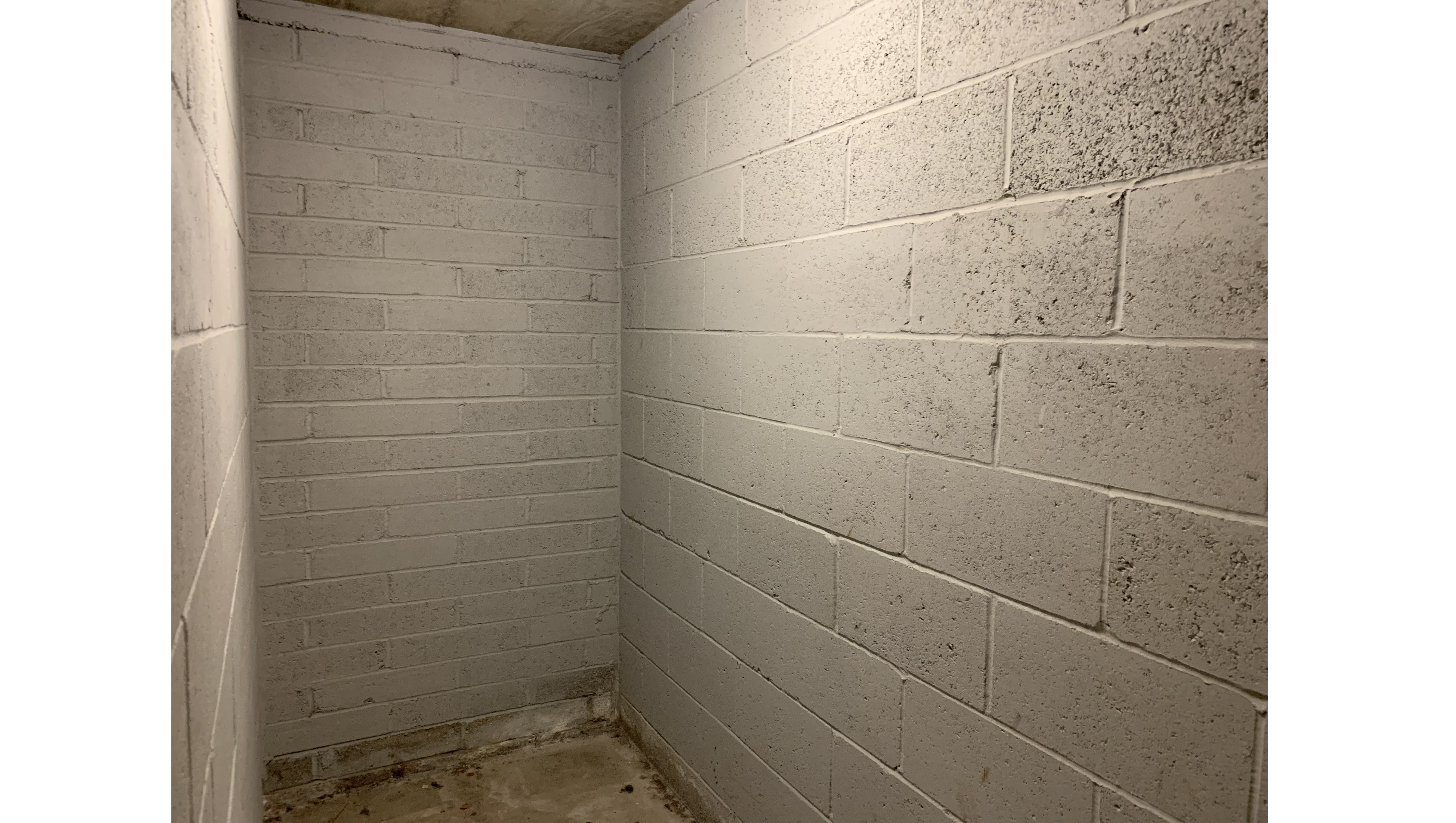 INVESTMENT - Freehold Storage Units