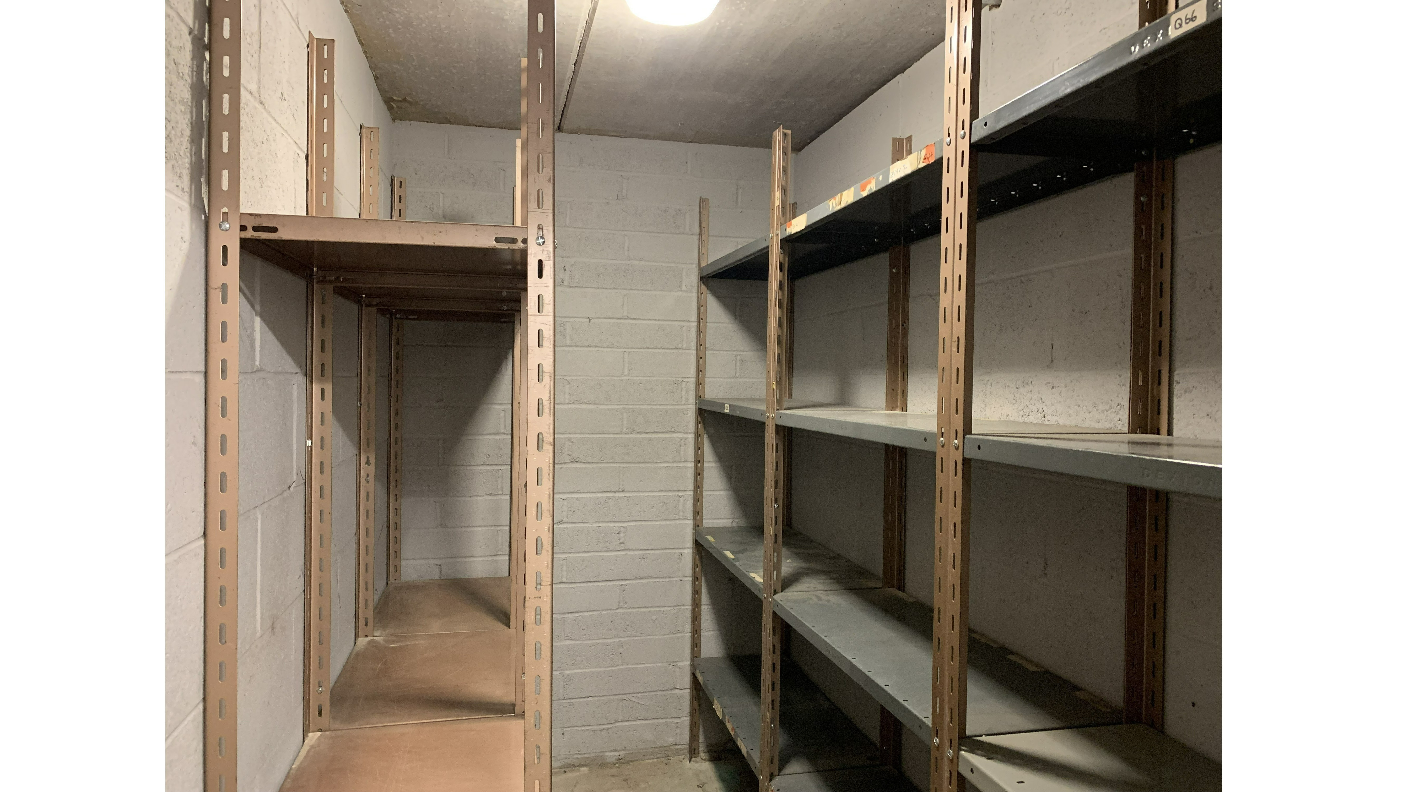 INVESTMENT - Freehold Storage Units