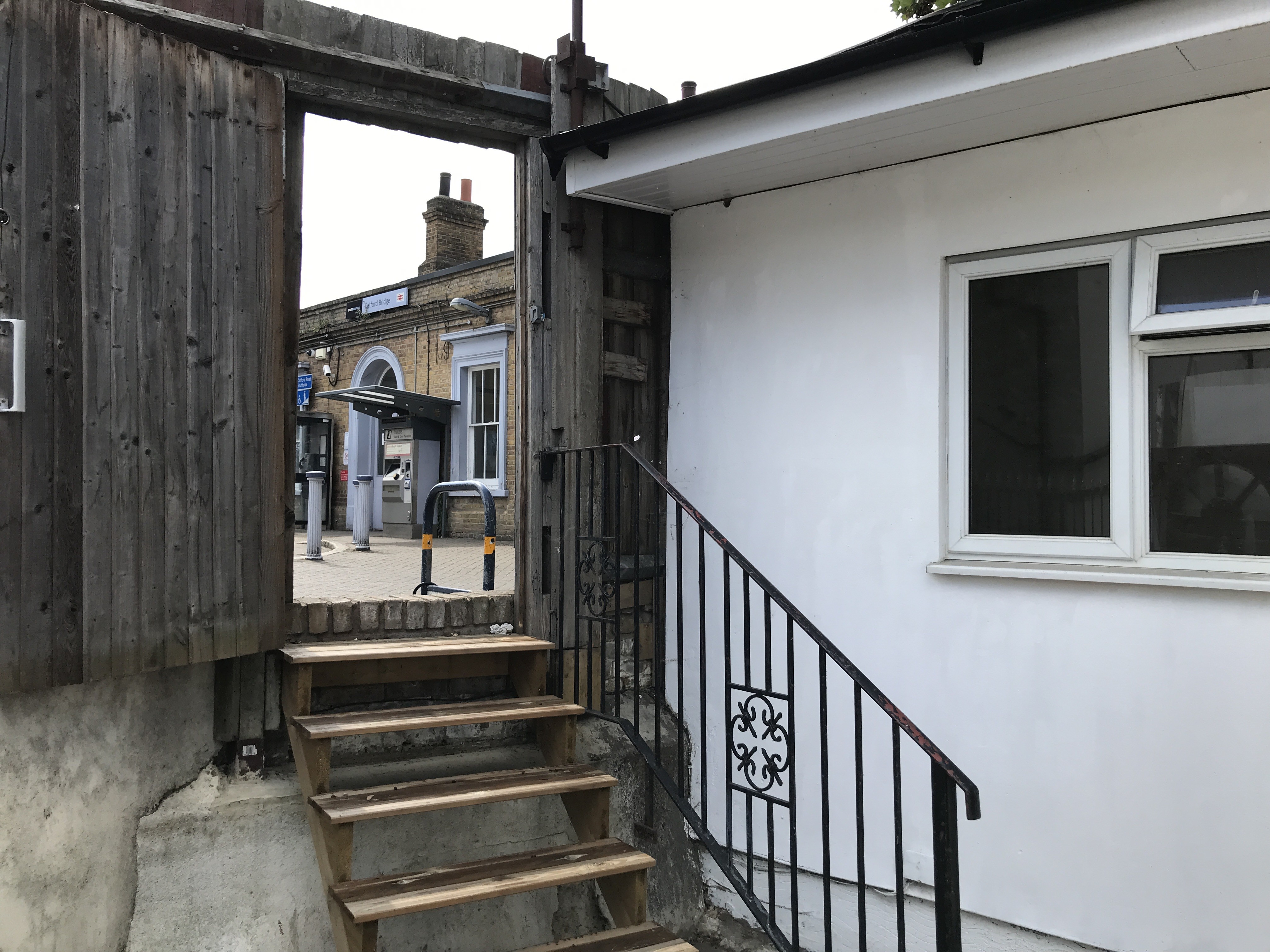 VACANT - Freehold Bungalow