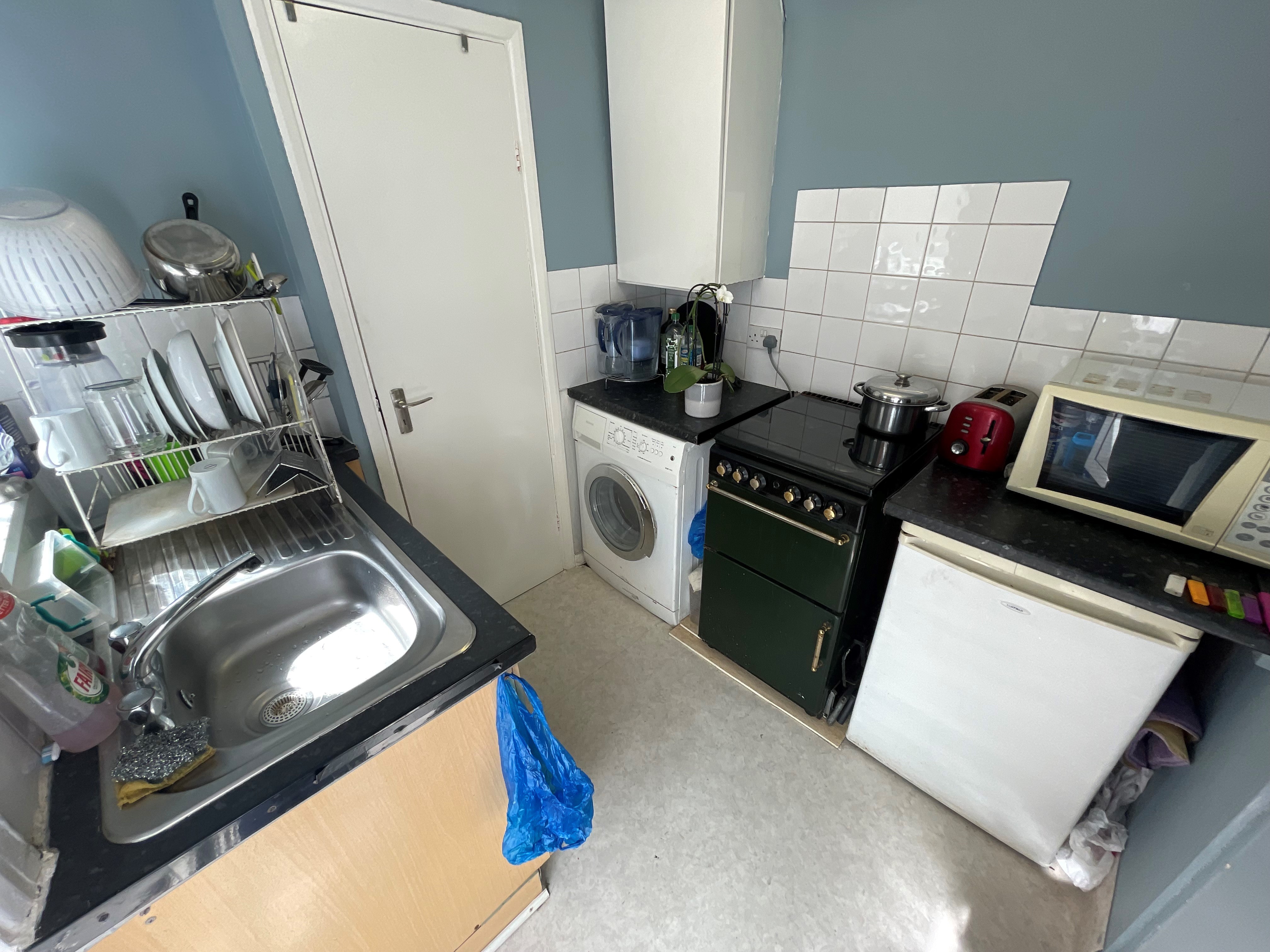 VACANT - Freehold End of Terrace House
