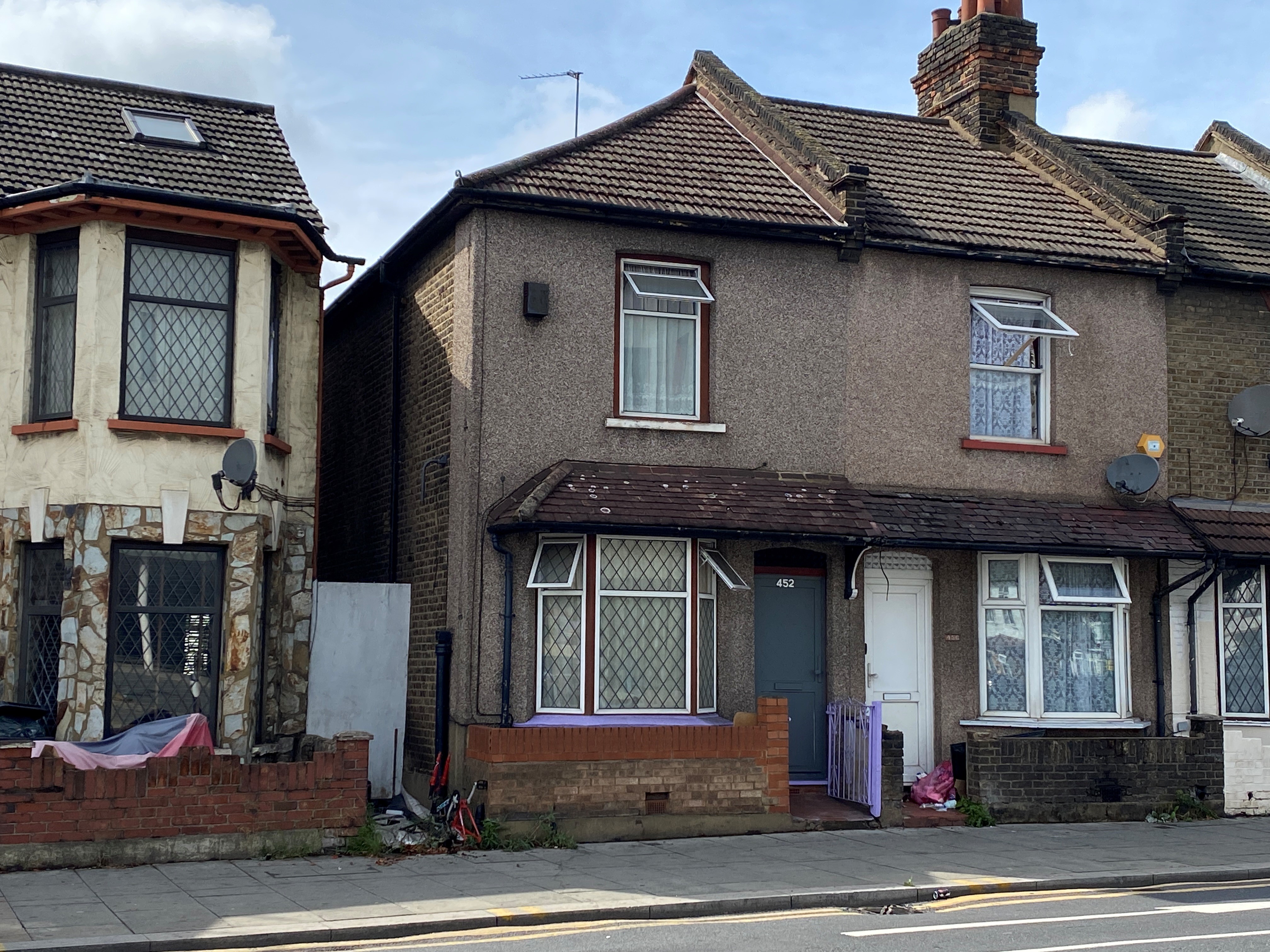 VACANT - Freehold End of Terrace House