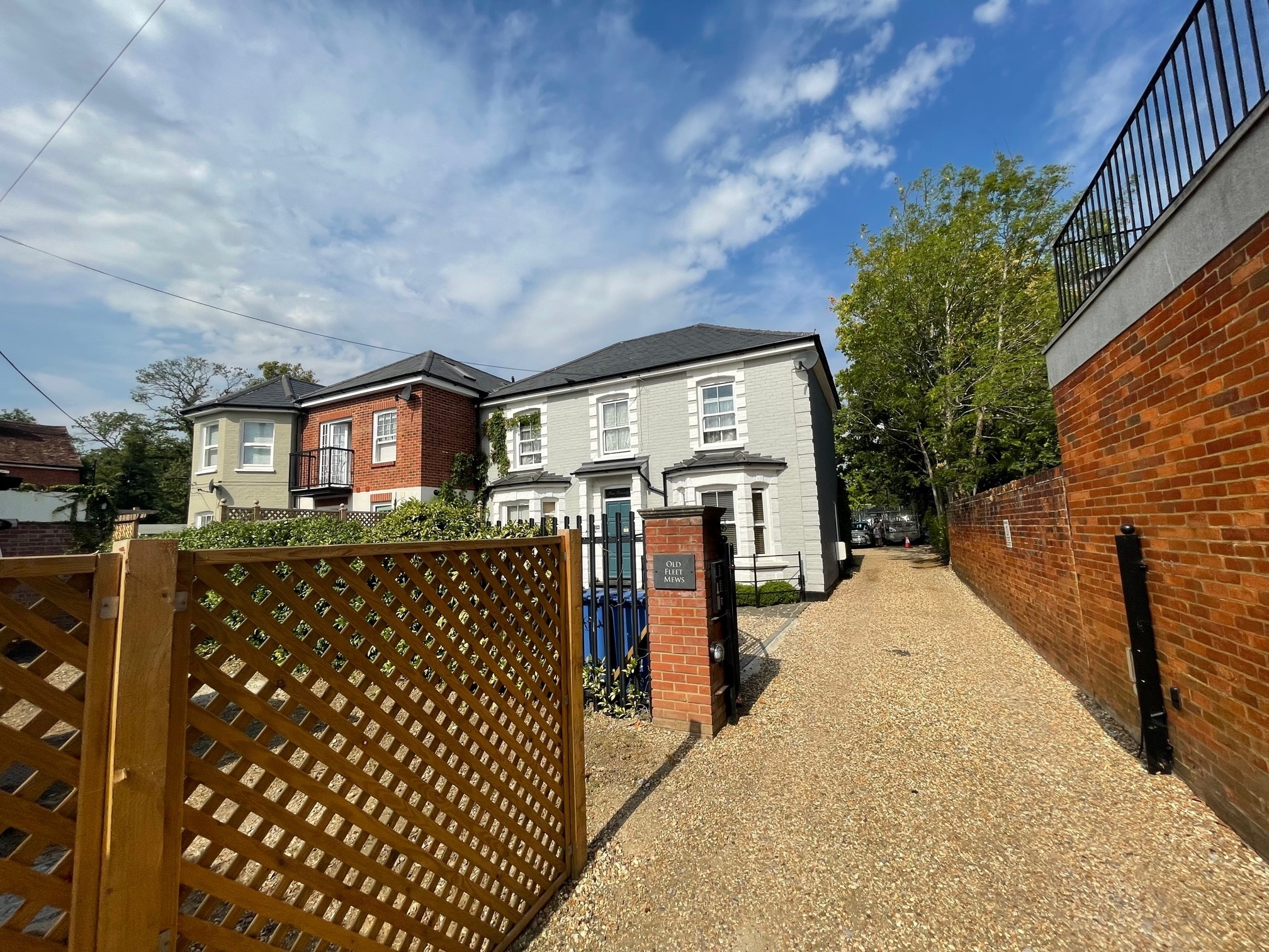 INVESTMENT - Substantial Freehold Building 