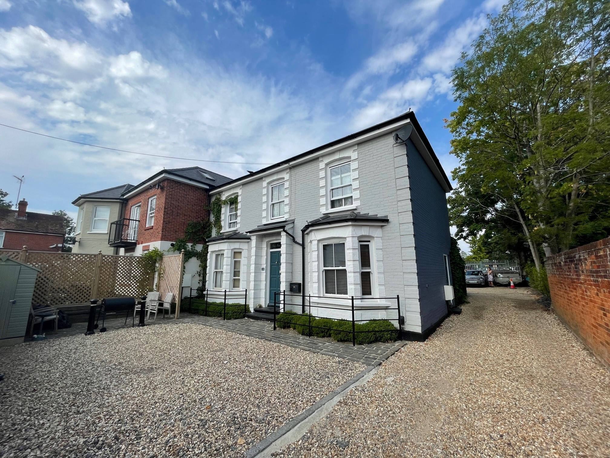 INVESTMENT - Substantial Freehold Building 