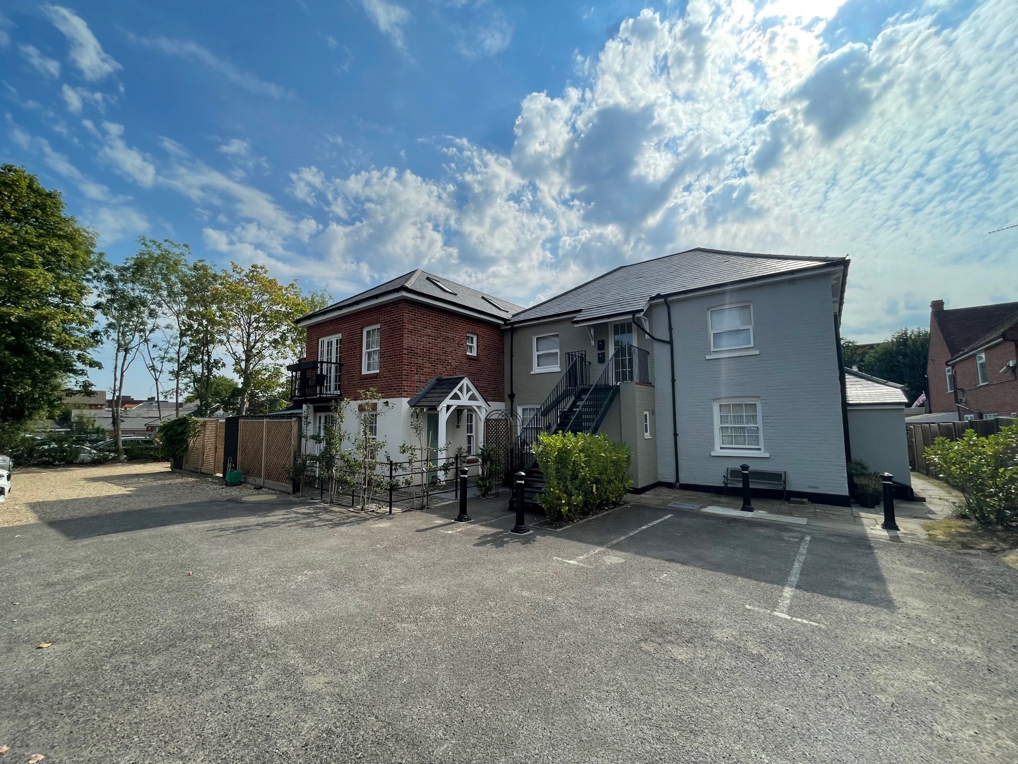 INVESTMENT - Substantial Freehold Building 