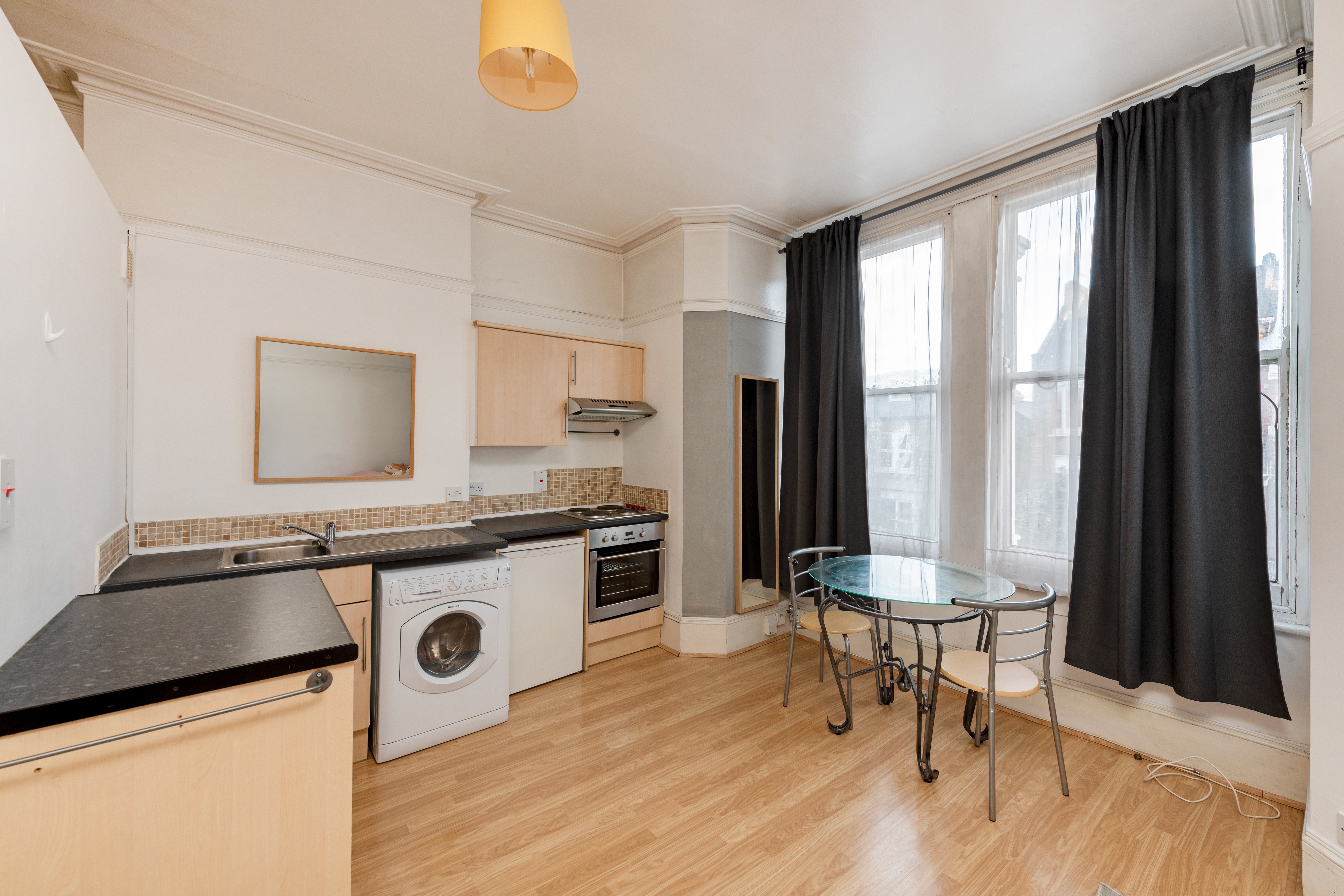 INVESTMENT - A Freehold Mid Terrace Building with Possible Potential