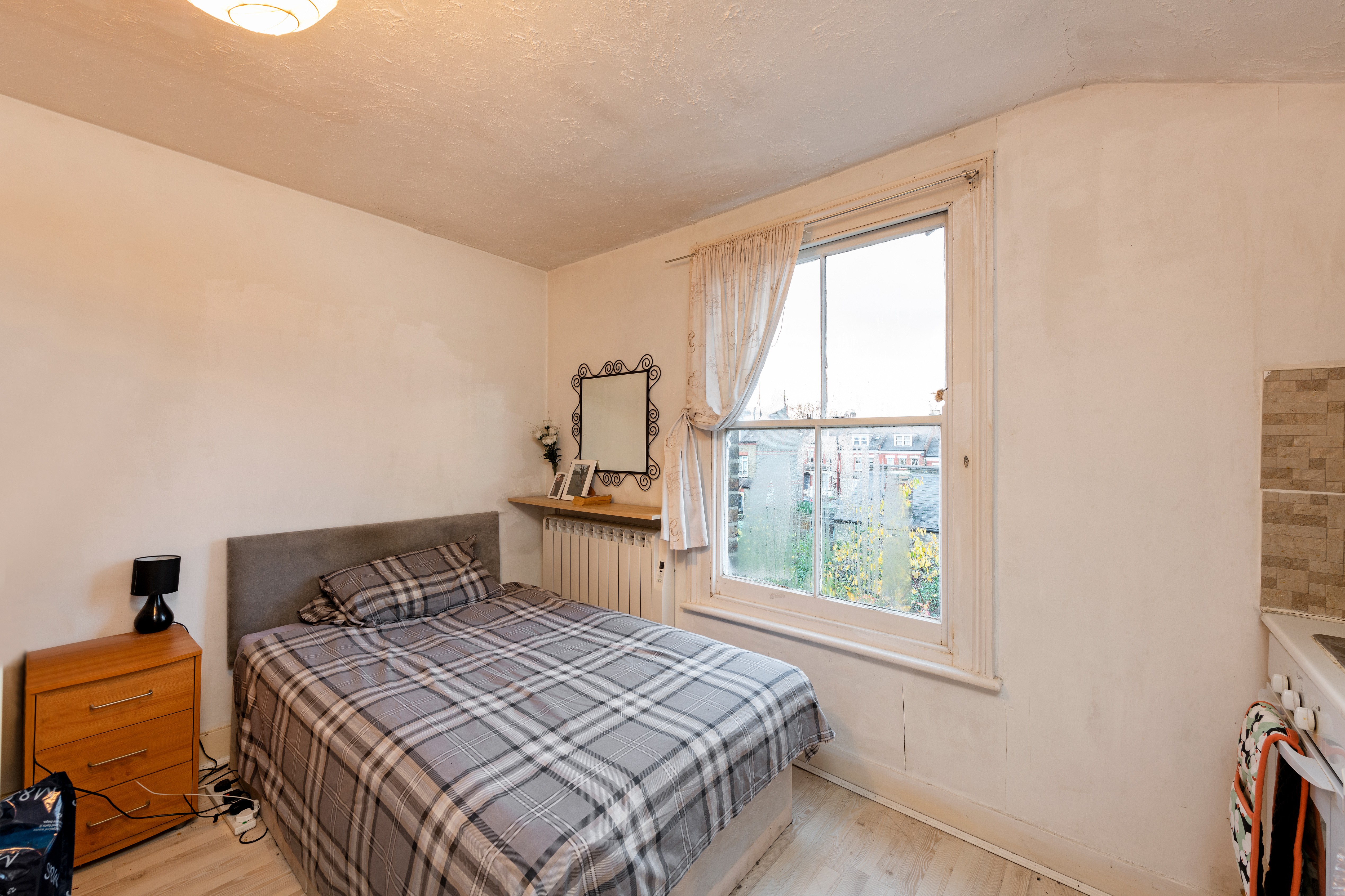 INVESTMENT - A Freehold Mid Terrace Building with Possible Potential