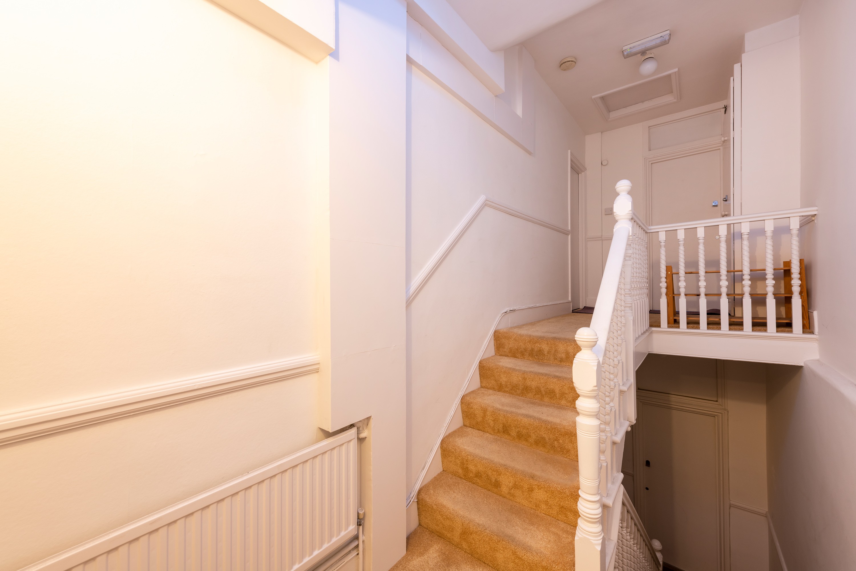 INVESTMENT - A Freehold Mid Terrace Building with Possible Potential