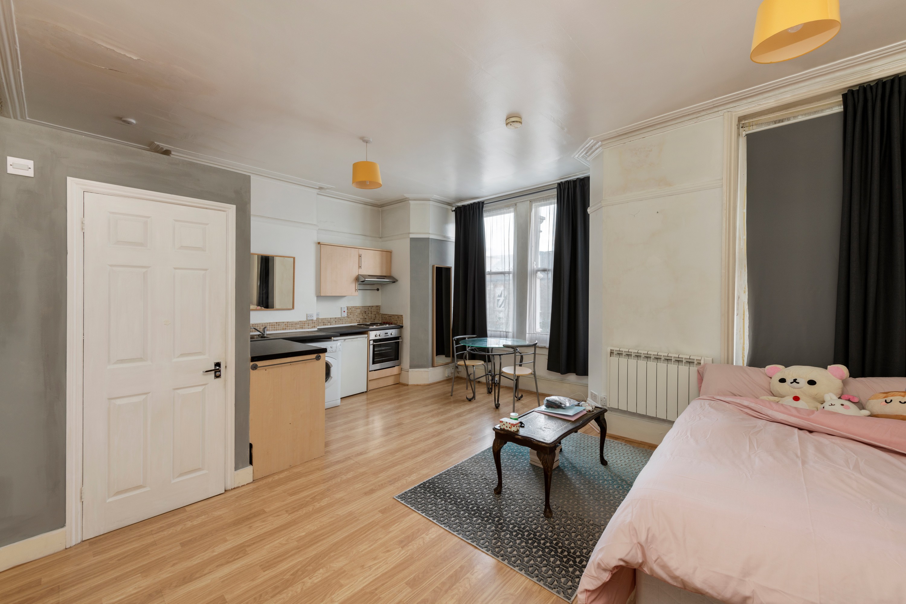 INVESTMENT - A Freehold Mid Terrace Building with Possible Potential