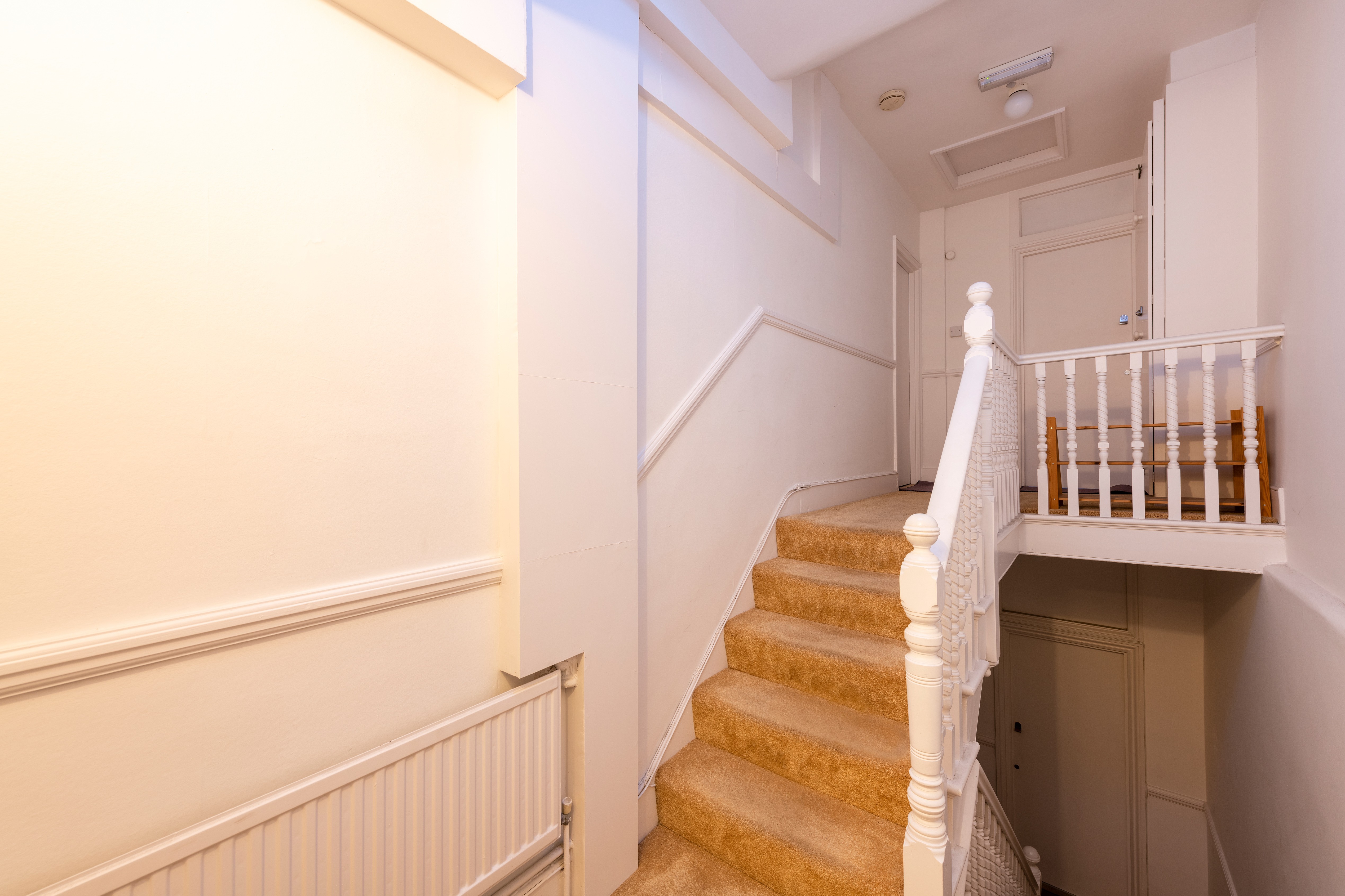 INVESTMENT - A Freehold Mid Terrace Building with Possible Potential